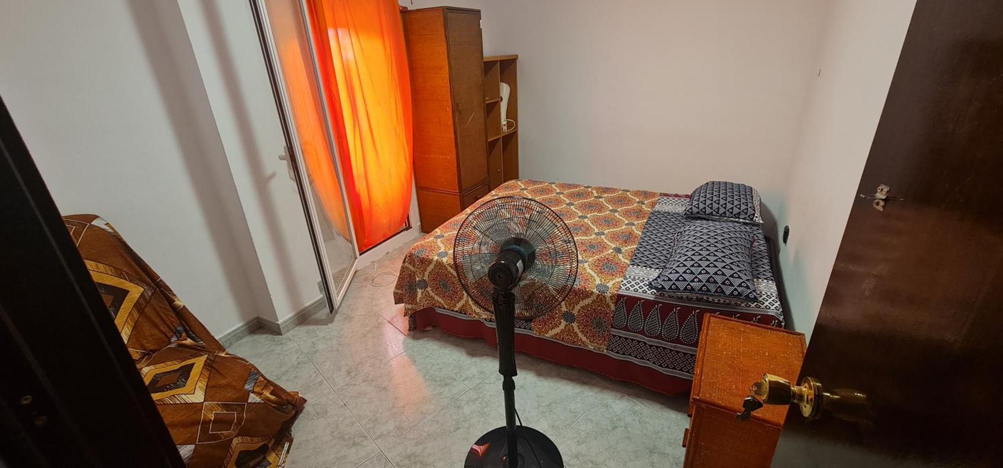 Habitación en casa particular Sunny In A Shared In