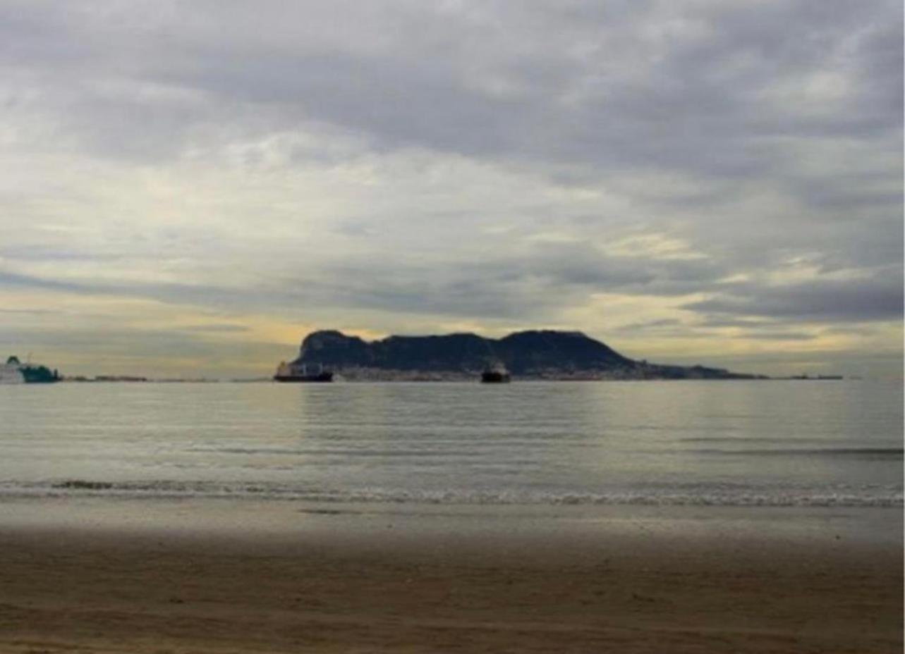 Apartamento Pie Playa * Algeciras
