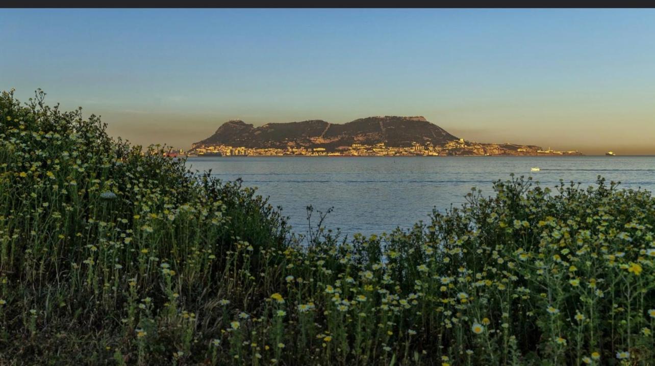 Apartamento Pie Playa Algeciras