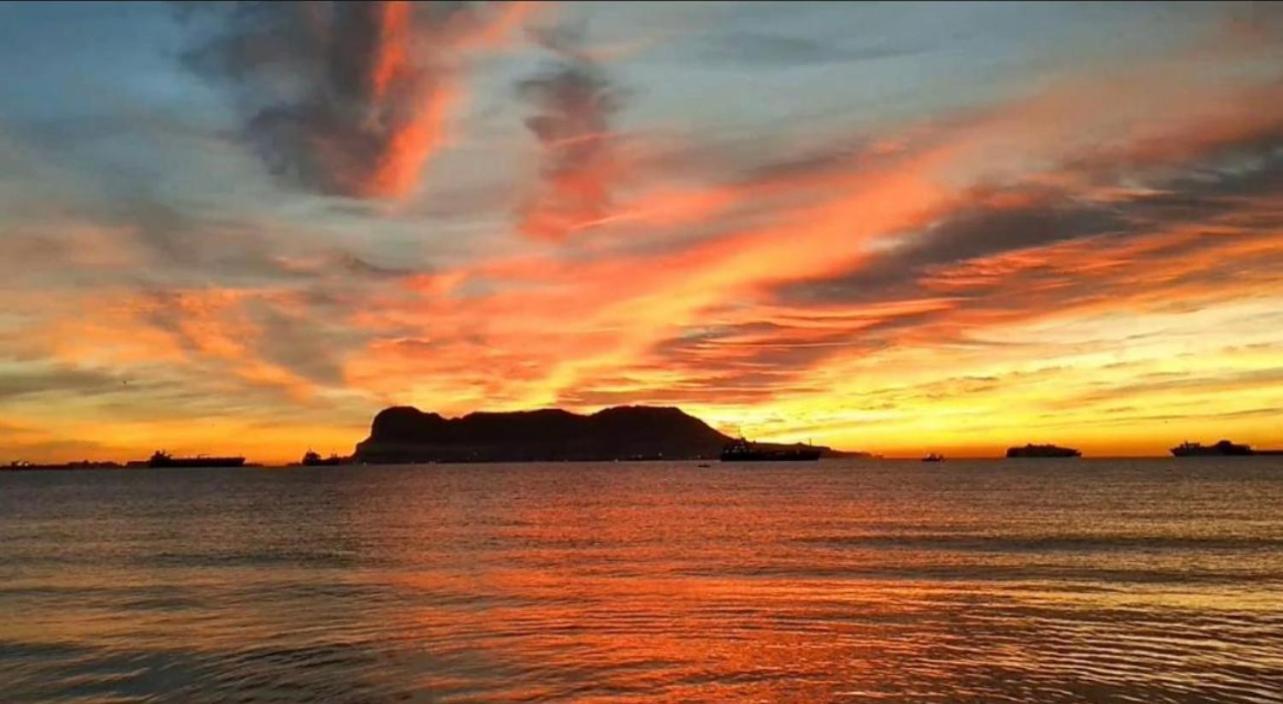 Apartamento Pie Playa Apartamento Algeciras