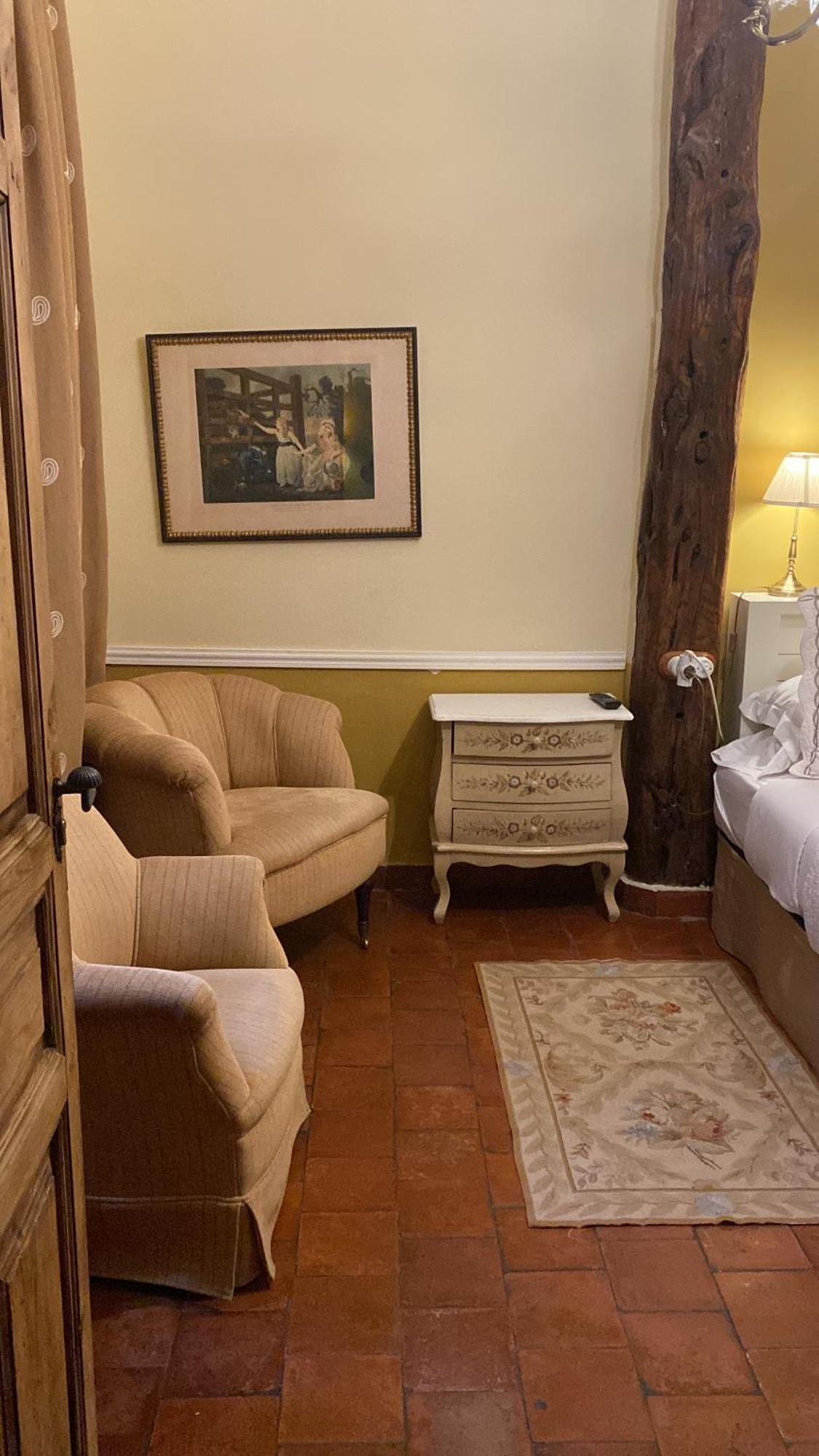 Hotel El Corral De 3*
