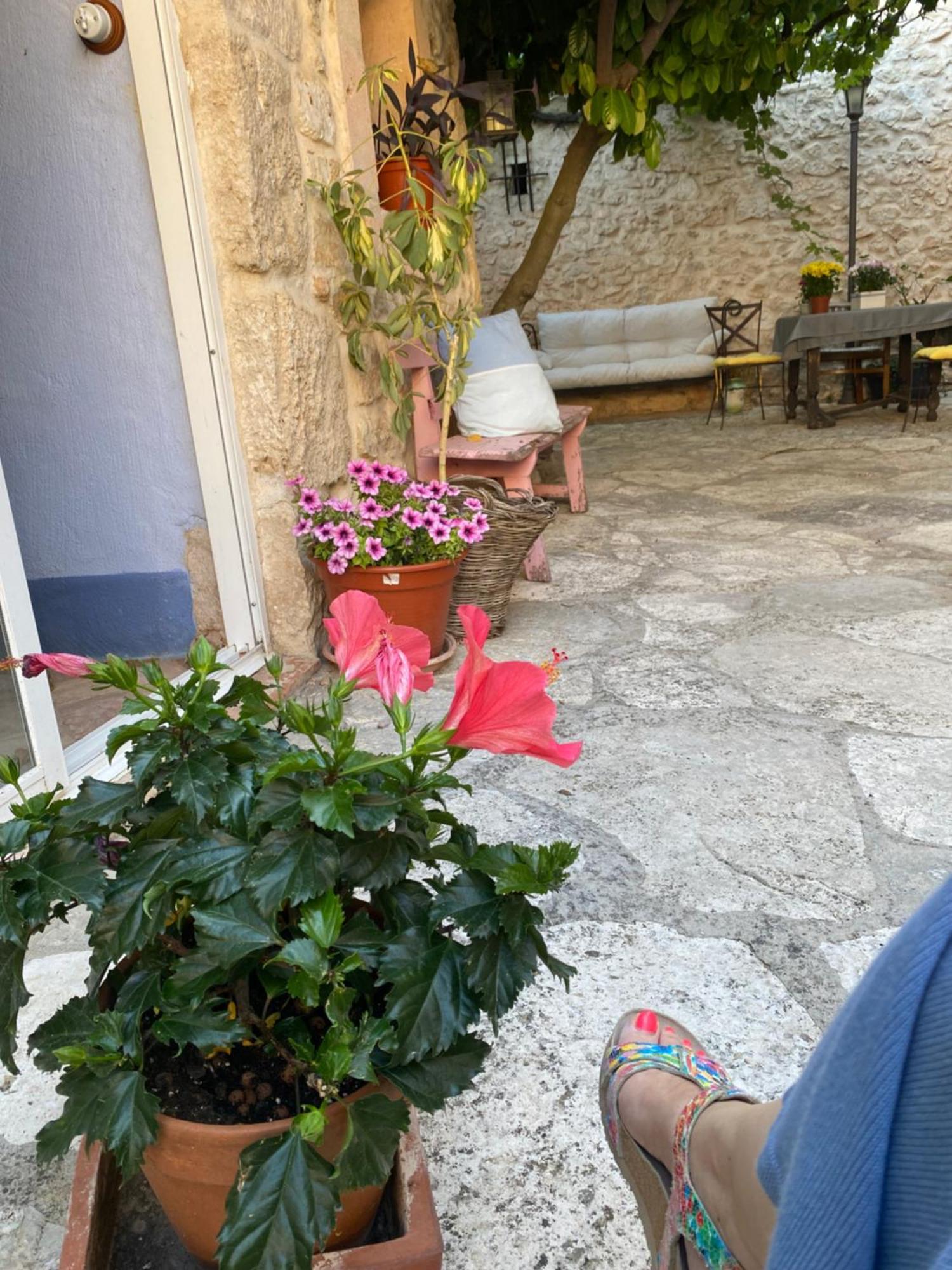El Corral De Hotel