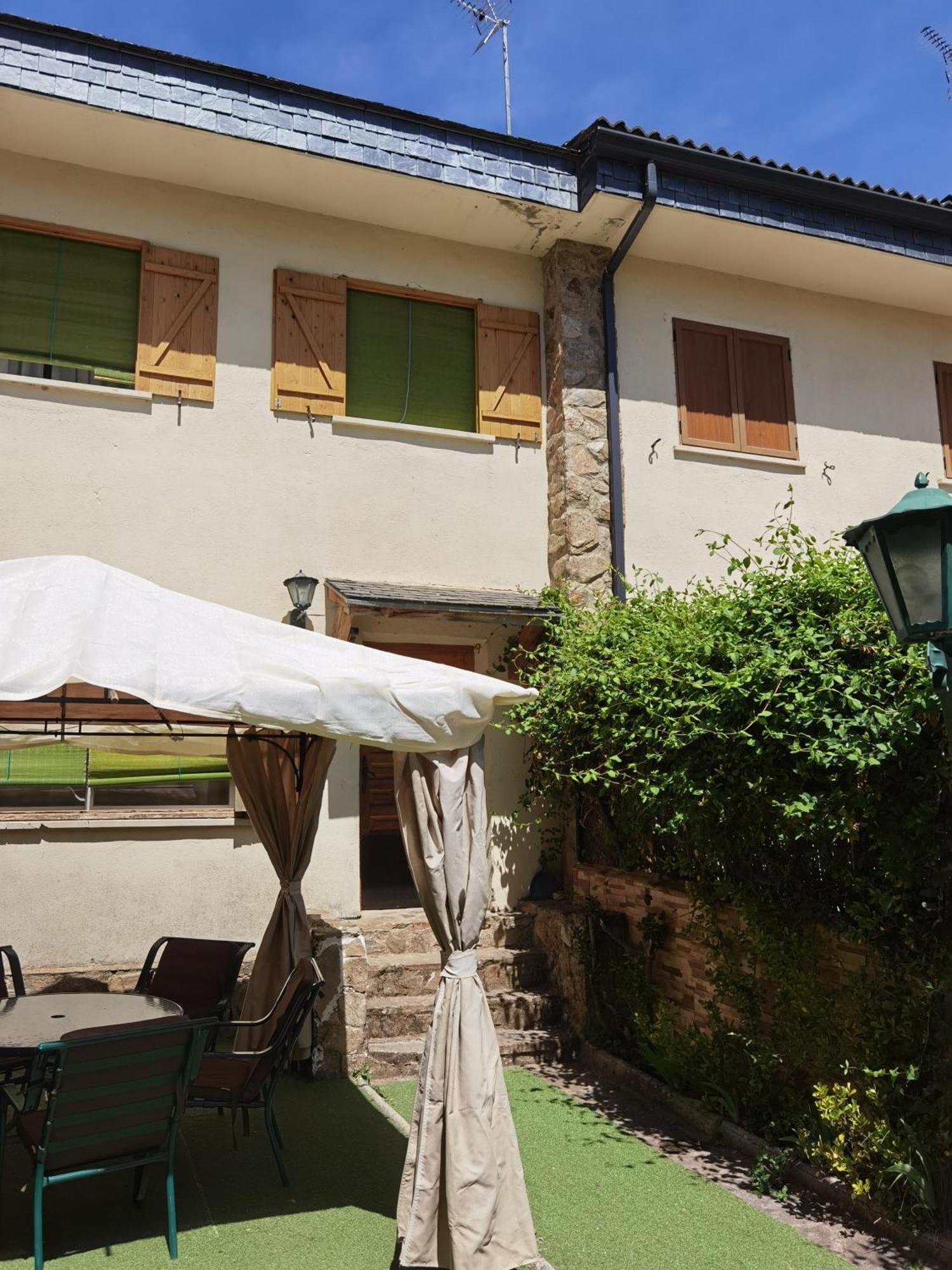 Chalet Entero Con Patio Holiday home Oteruelo Del Valle