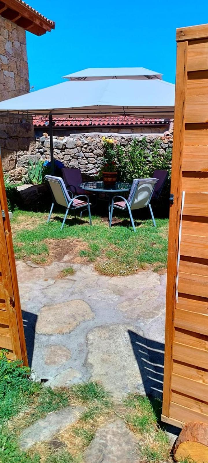 Arroyos Country house
