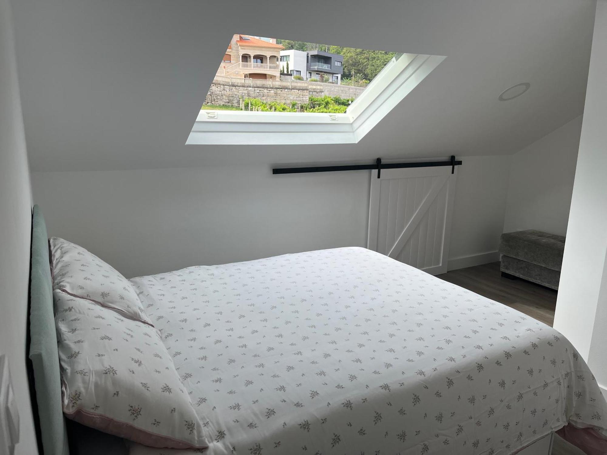 Atico Con Vistas En * Raxo