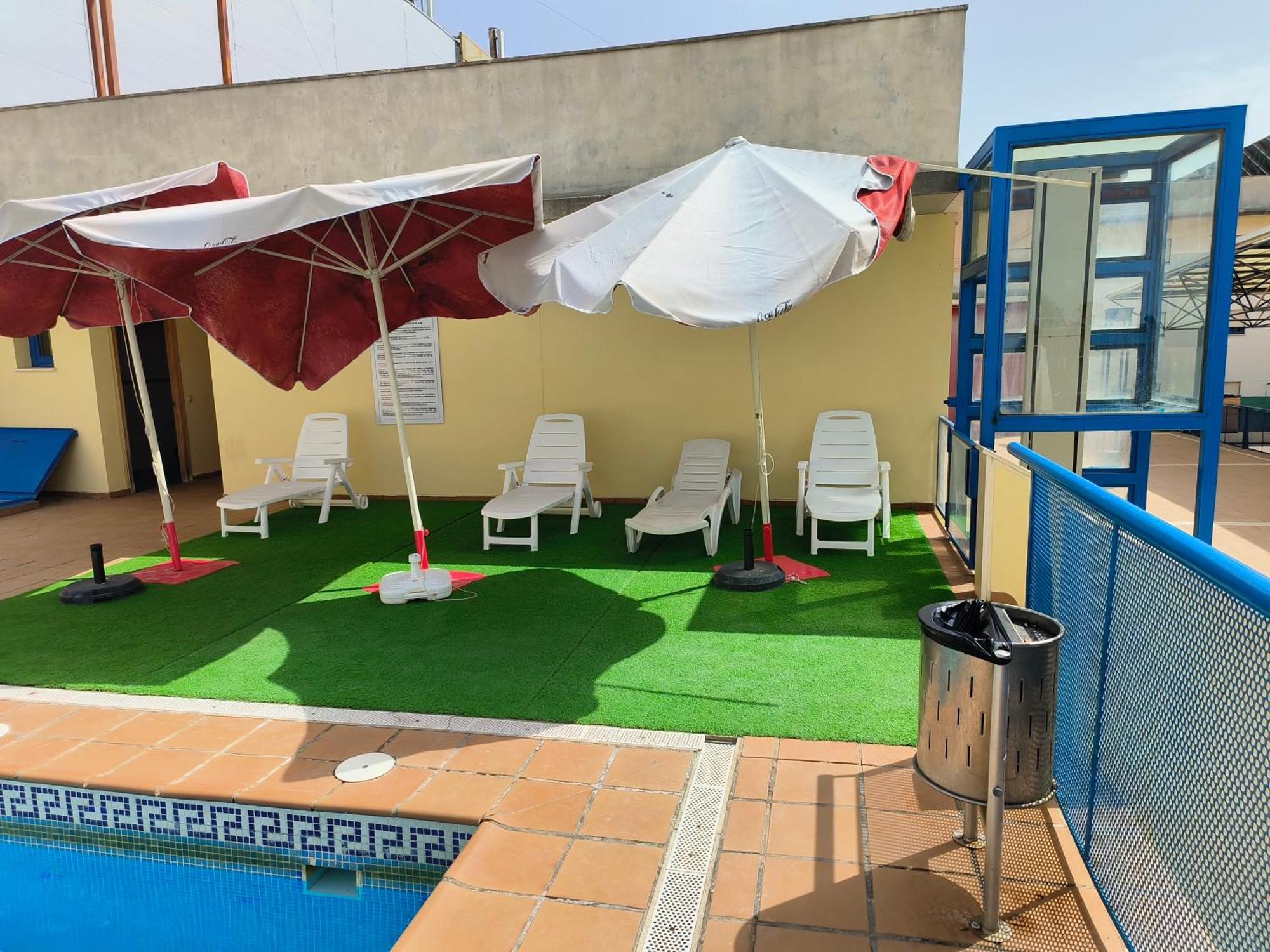 Acceso Sevilla Piscina Moderno Parking Gratis
