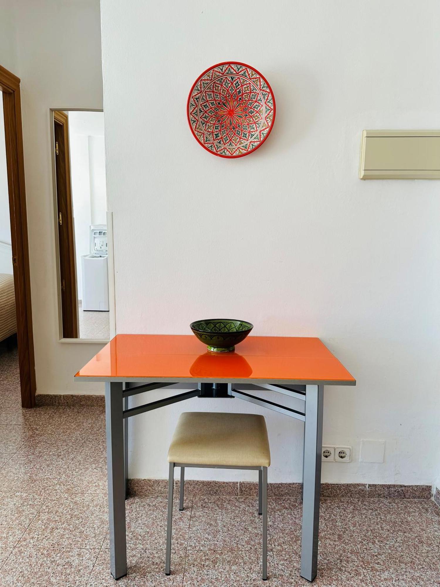 Right By The Pool Area In Capistrano Village! Apartamento Nerja