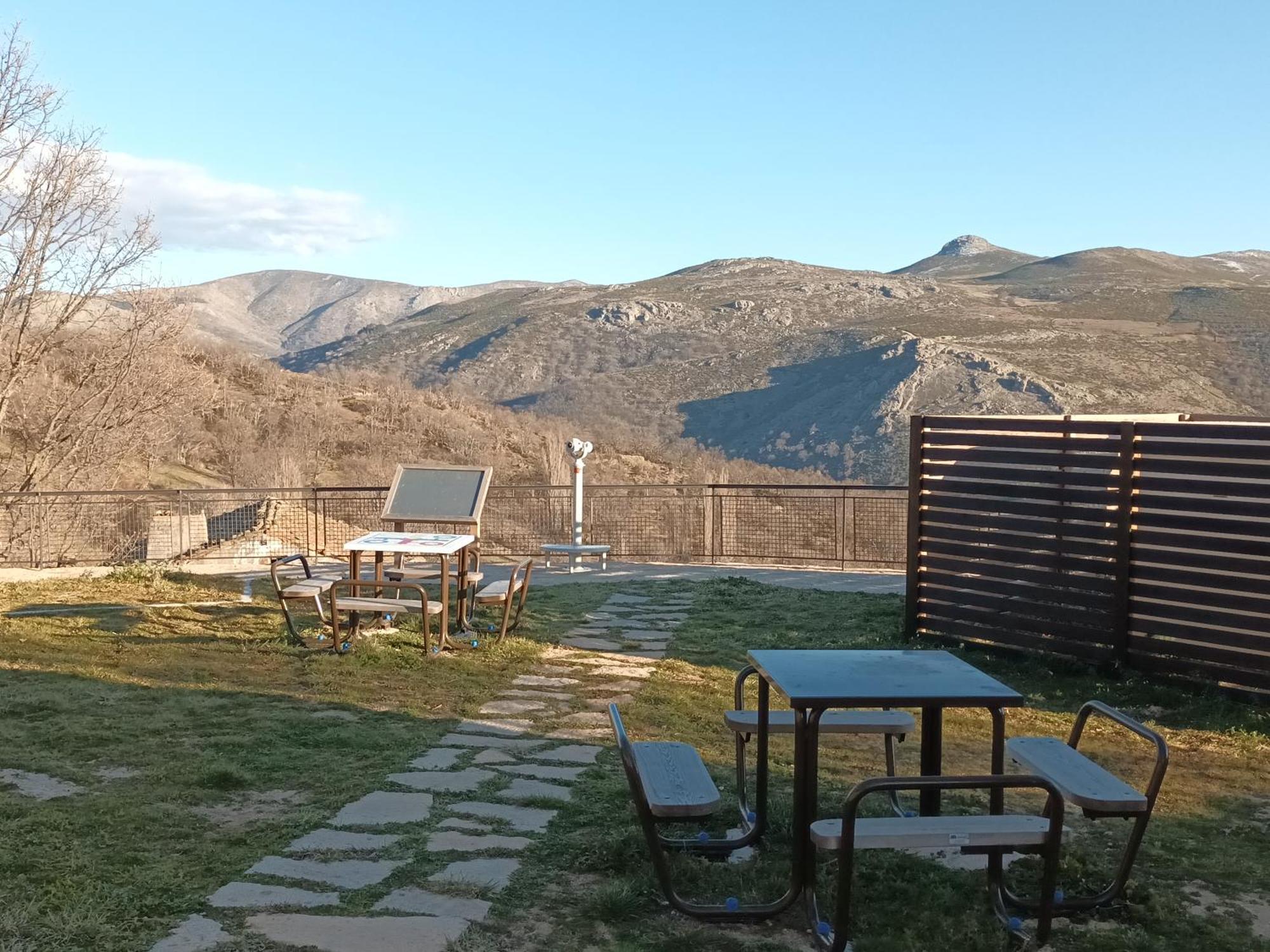 Holiday home Canales Zapardiel de la Ribera