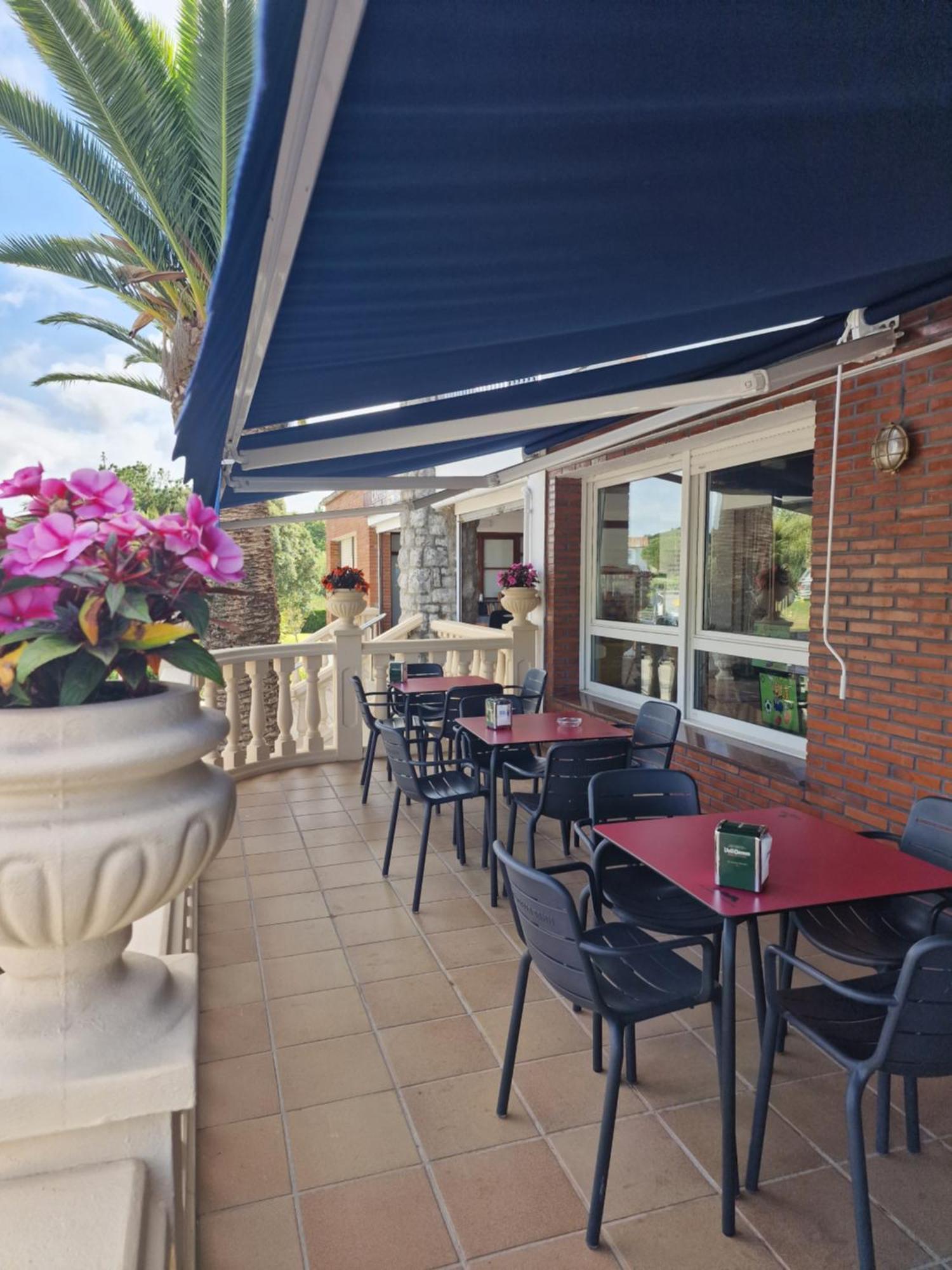 Costa De Hotel 2*