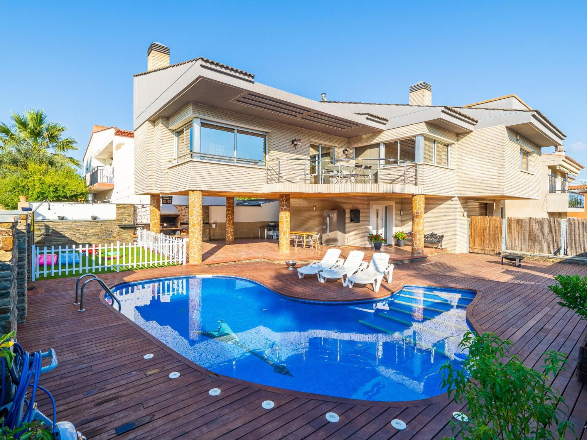 Villa Luxury Rock Tirri By Interhome *