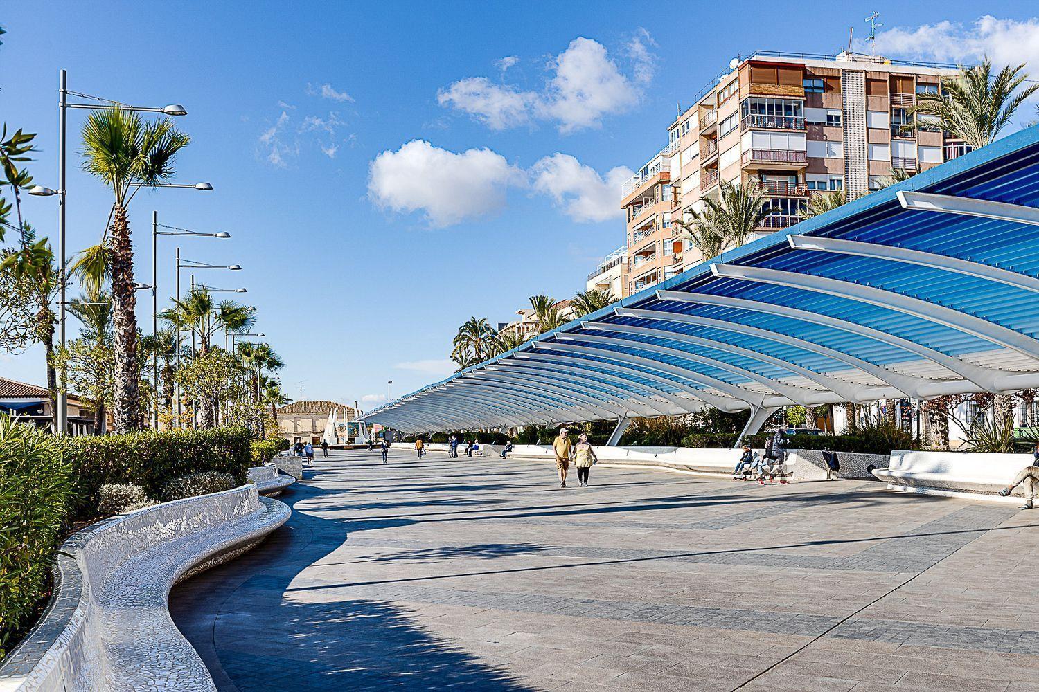Santana Habaneras - 18 At With Garage, Pool And Lift Torrevieja