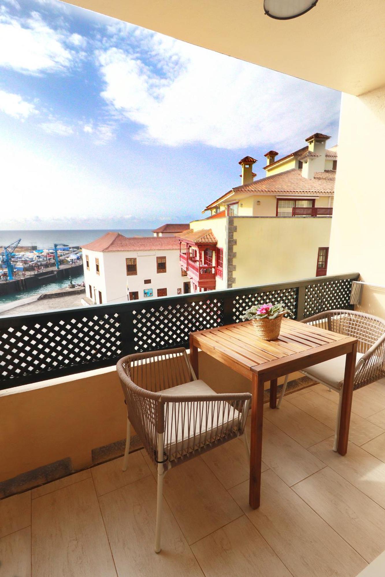 Sun-sea Apartment *