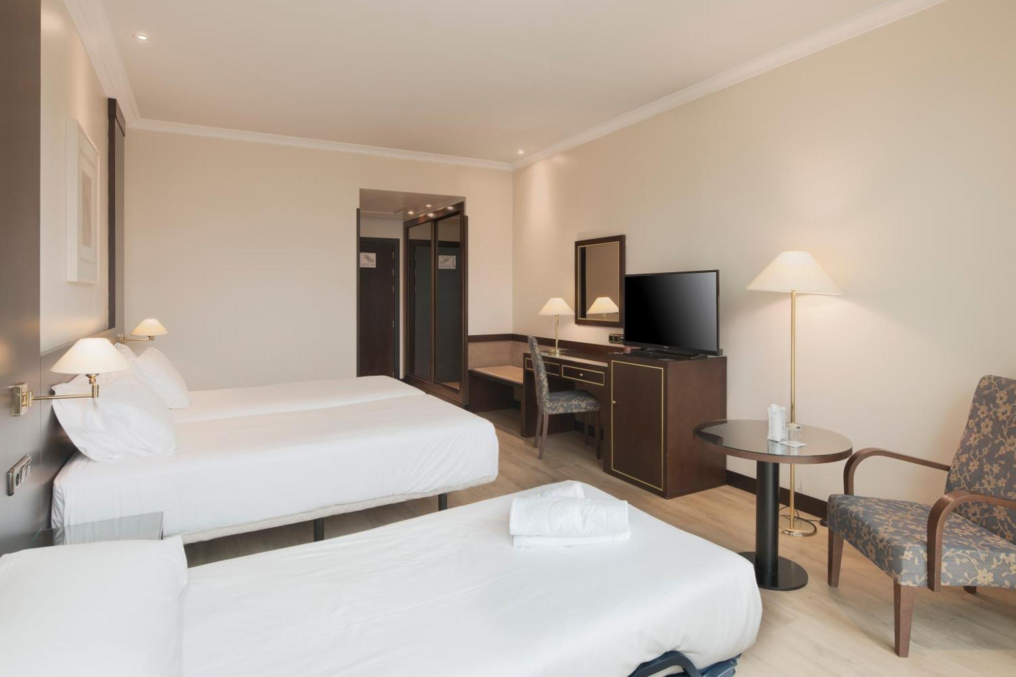 Exe Centro Hotel 4*