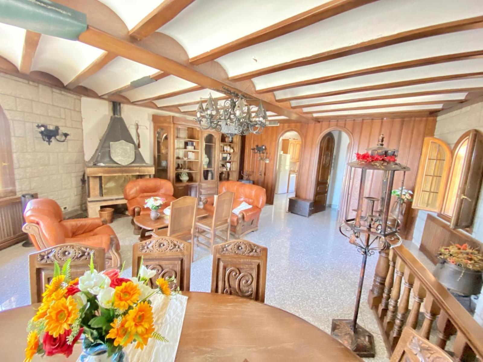 Chalet Magnífico Castillo Privado, Elevado En La Roca *