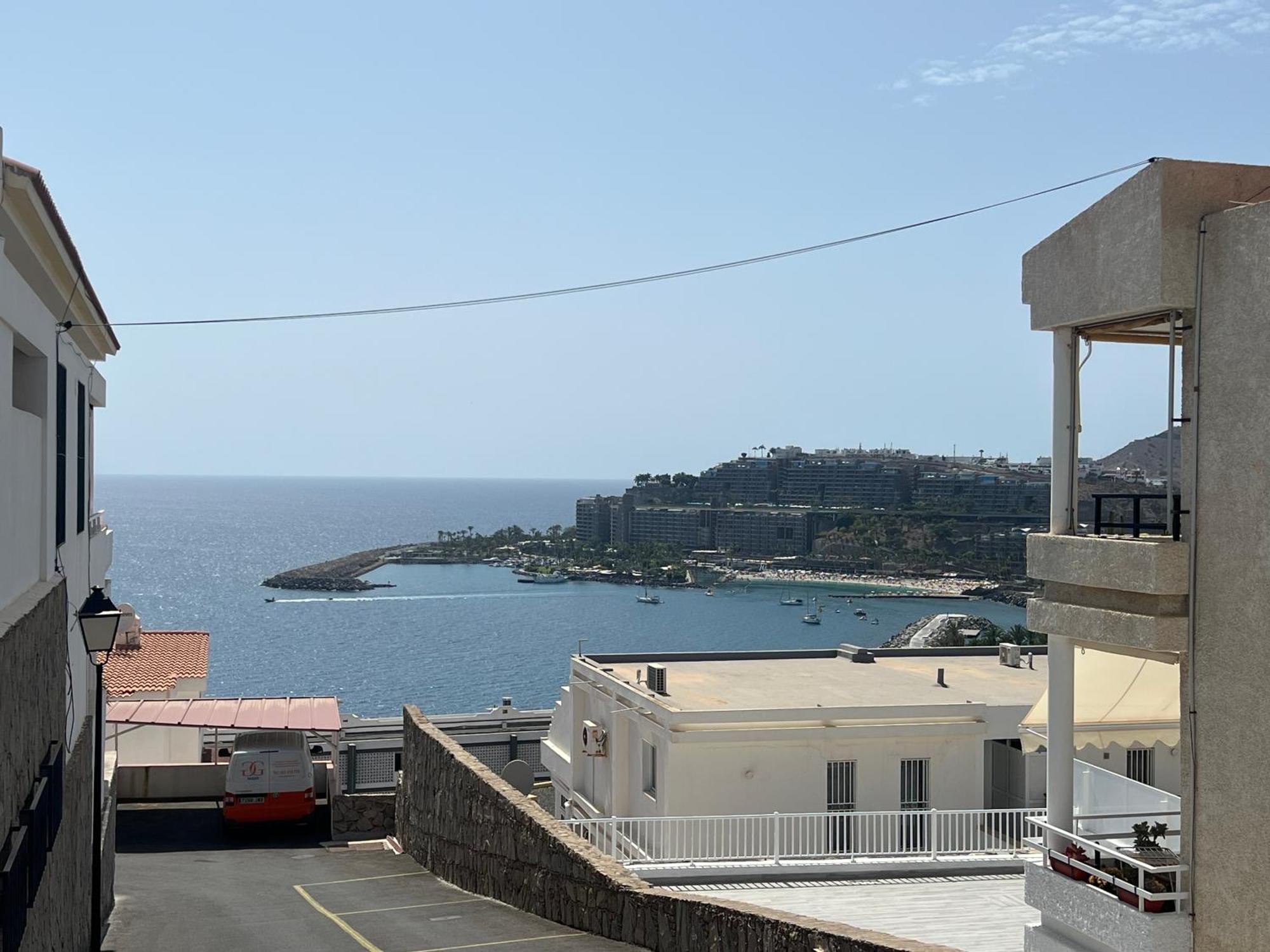 Patalavaca Pool & View