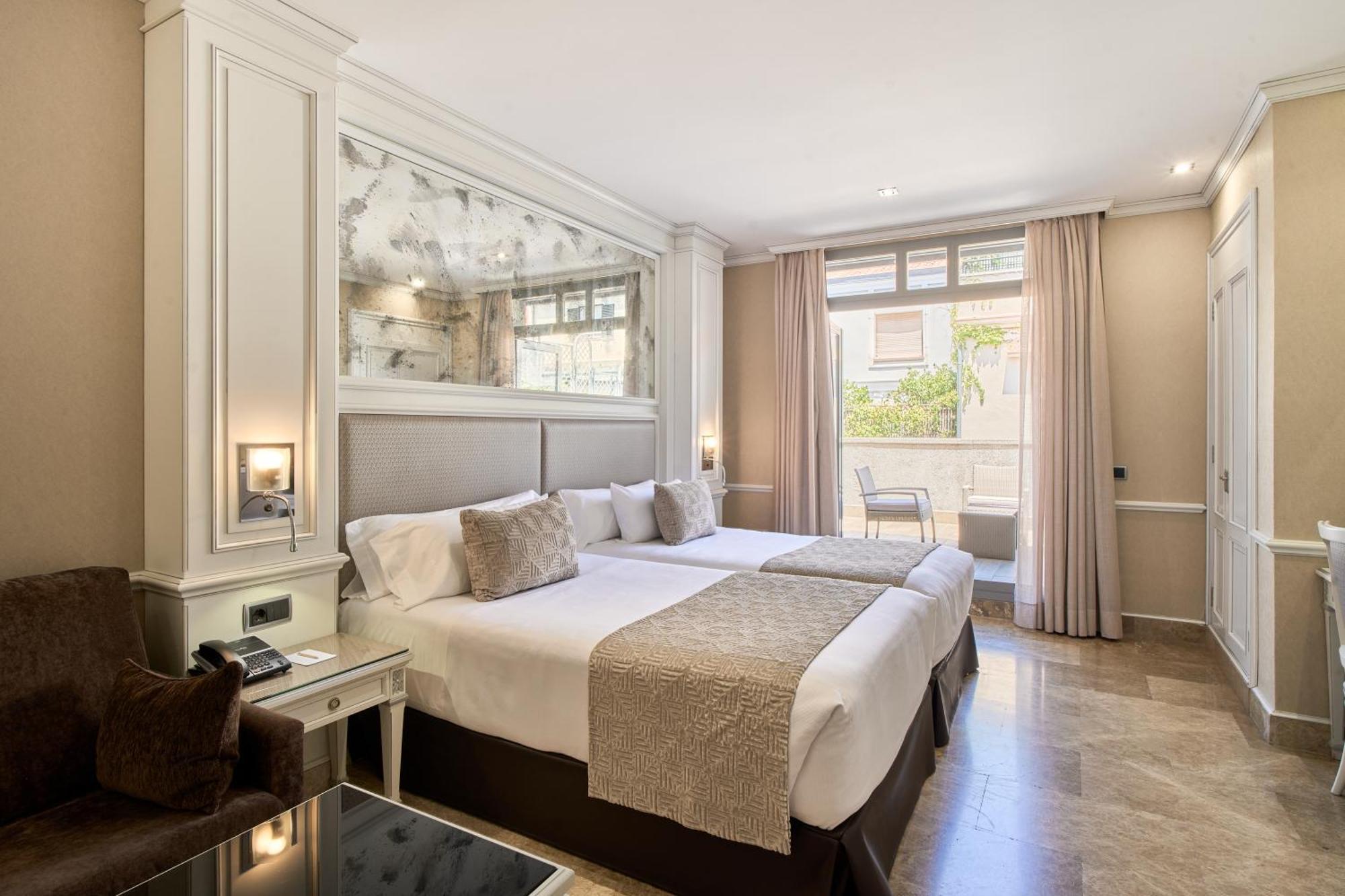 Hotel Vp Jardin De Recoletos 4*