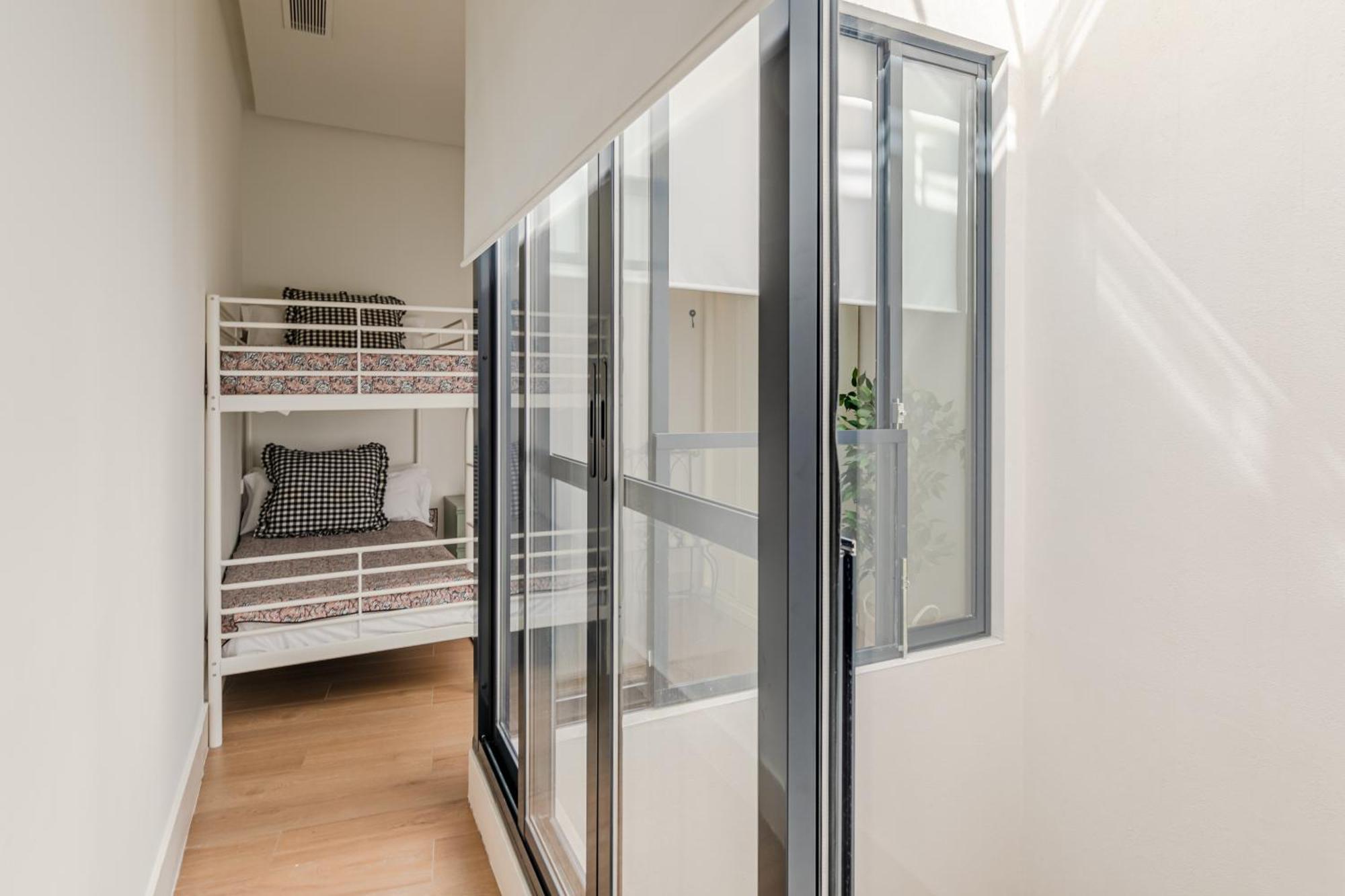Nuea Cicerone Guest house 2*