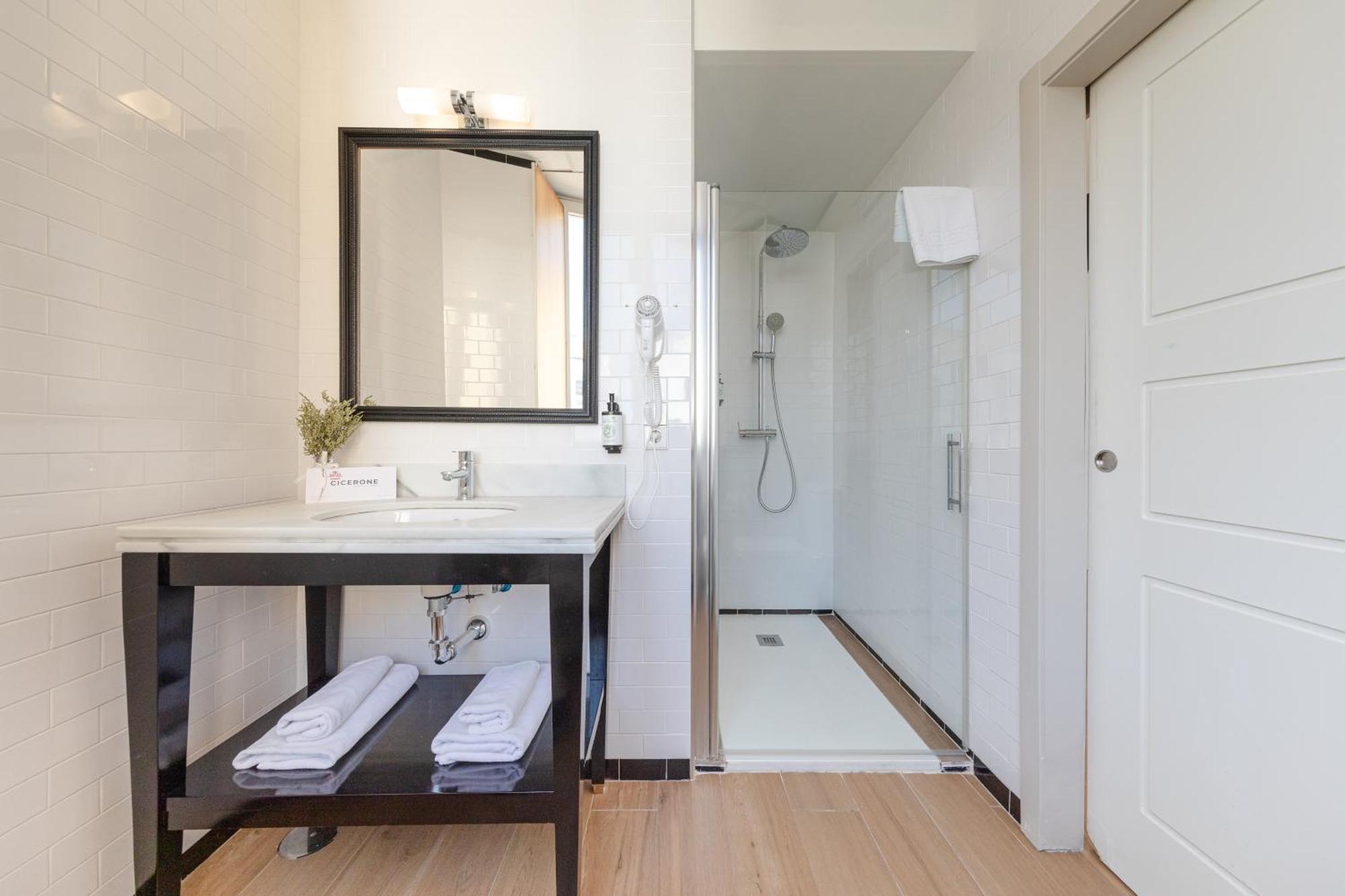 Nuea Cicerone Guest house