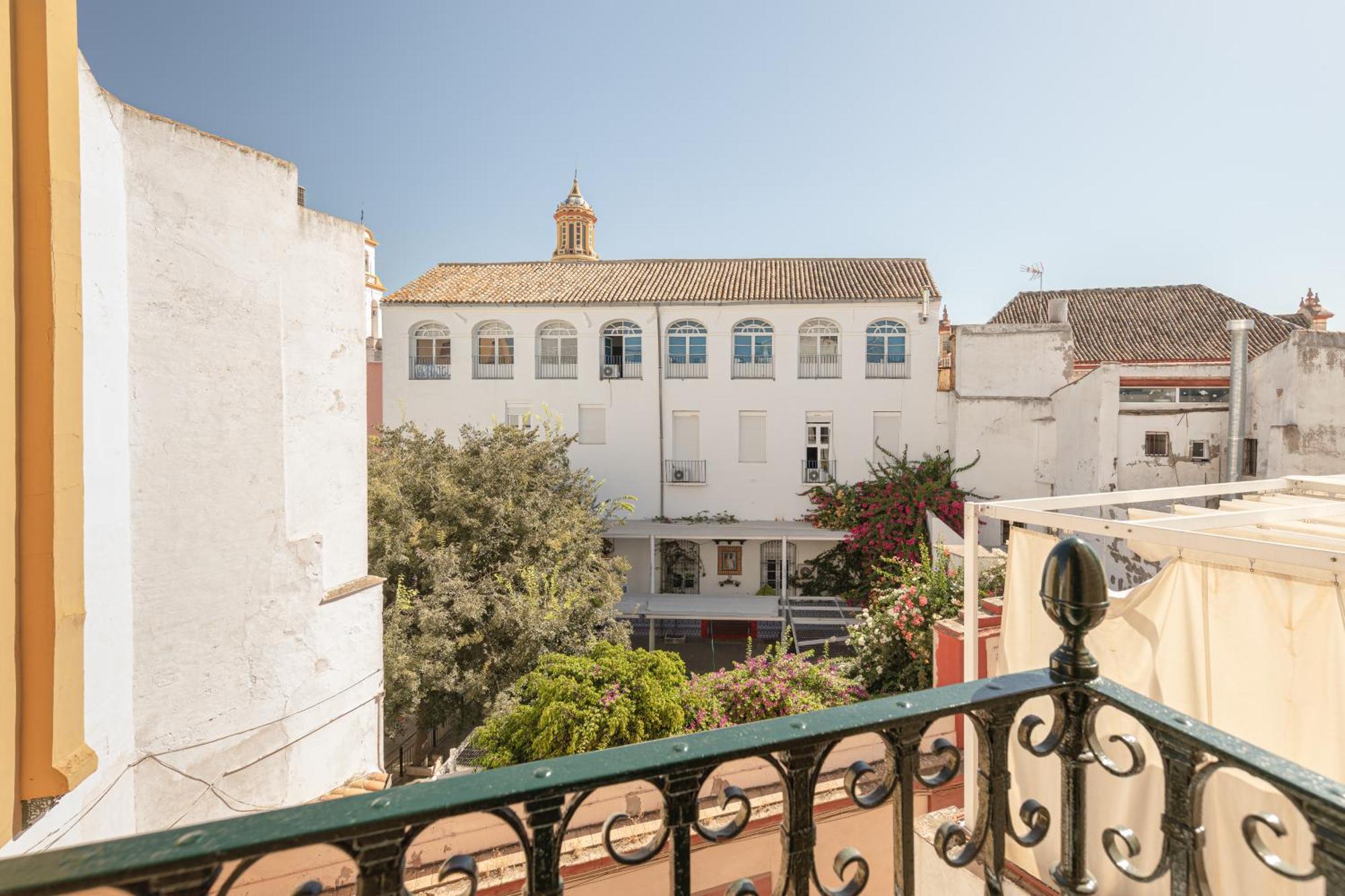 Nuea Cicerone Guest house