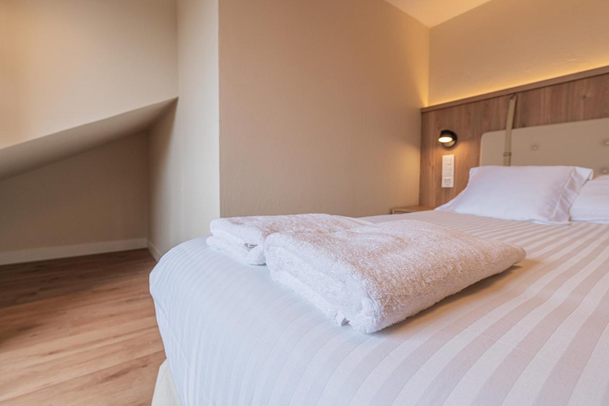 Hotel R Santillana 2*