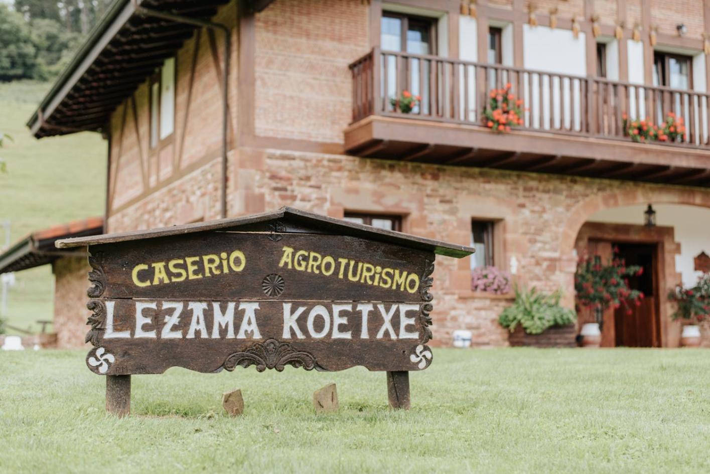 Lezamakoetxe Country house