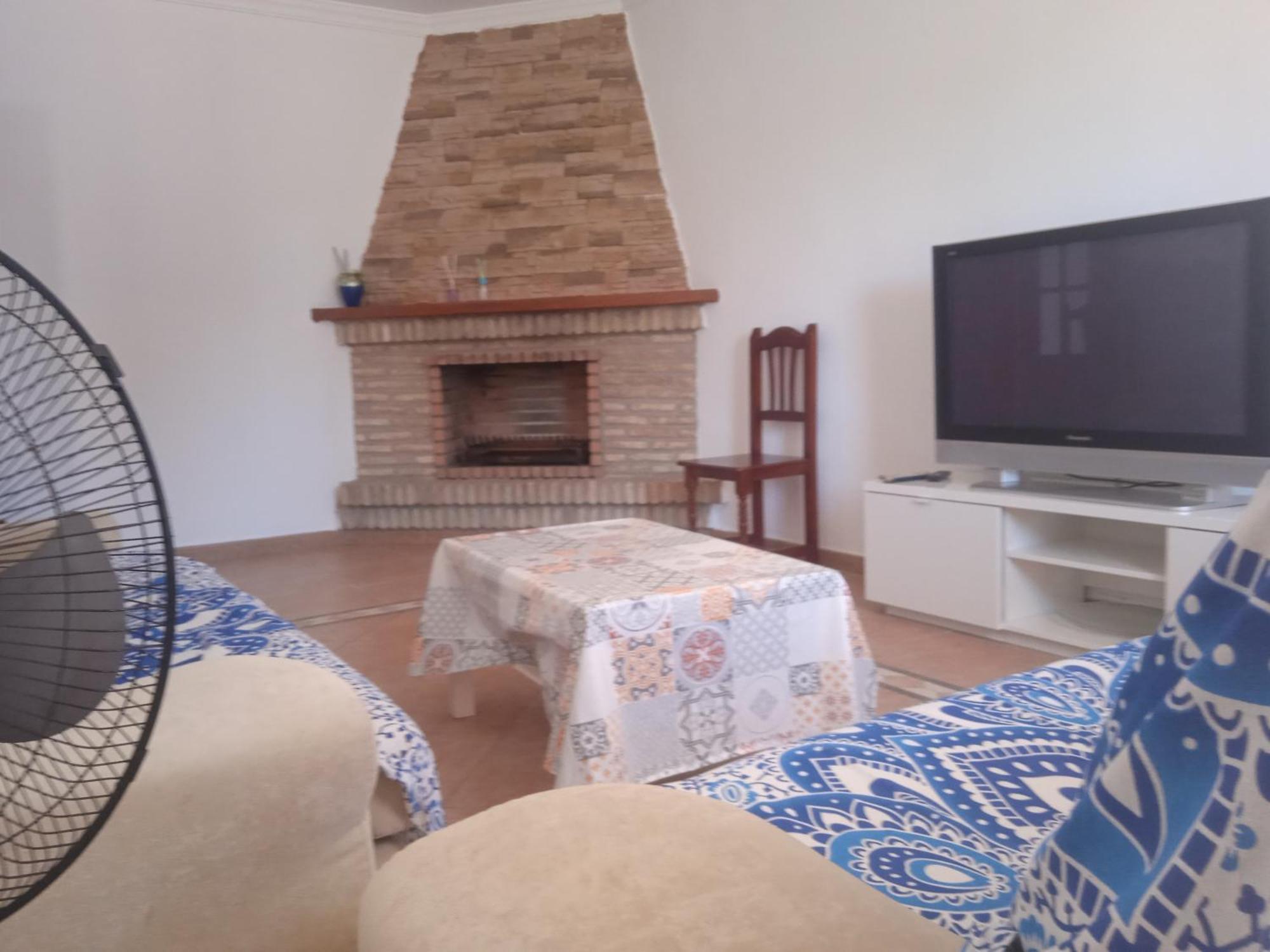 Agradable Chalet Con Piscina Escapadas. Сasa de vacaciones Chiclana de la Frontera