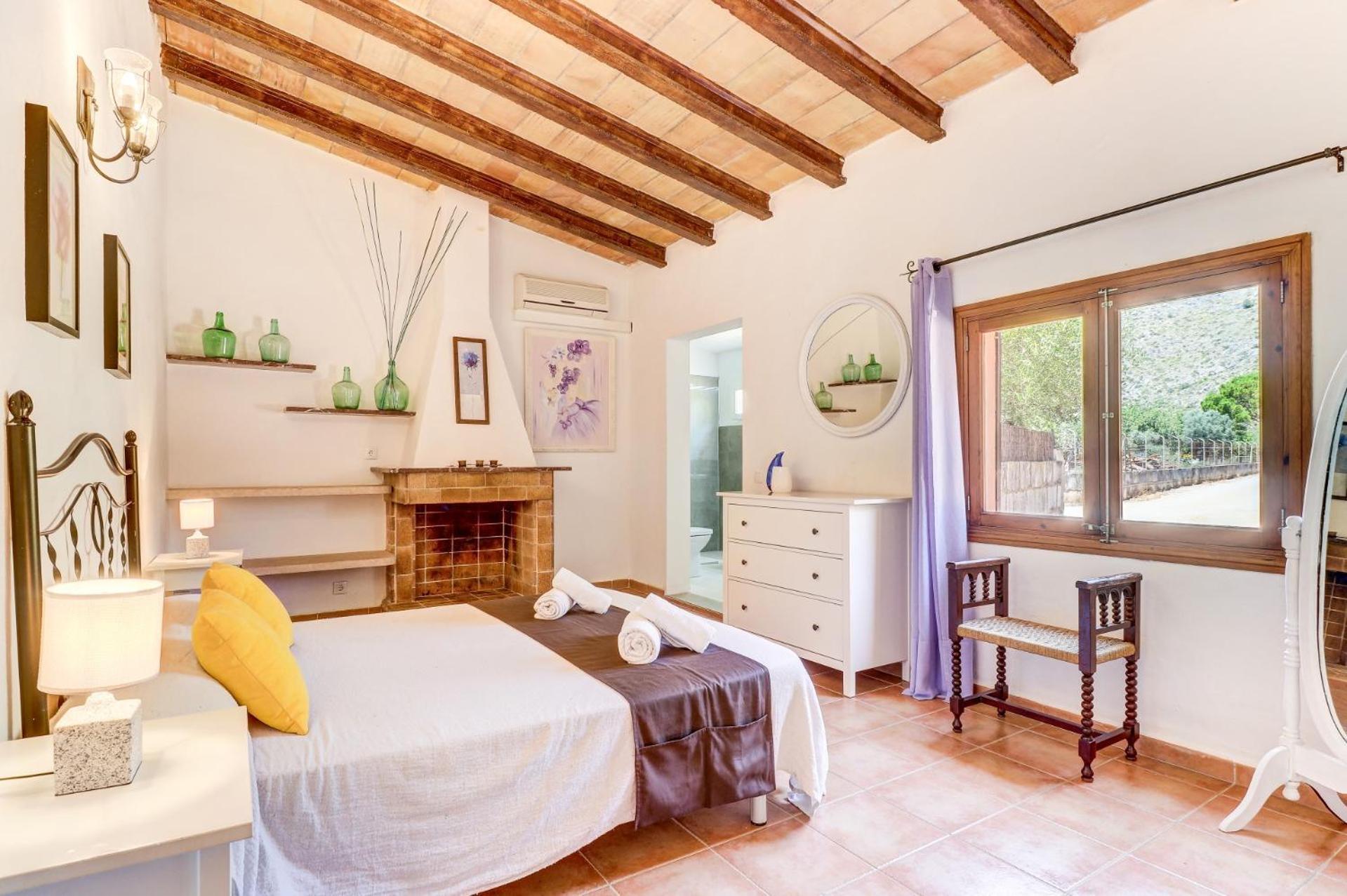 Villa Suau Petit By *