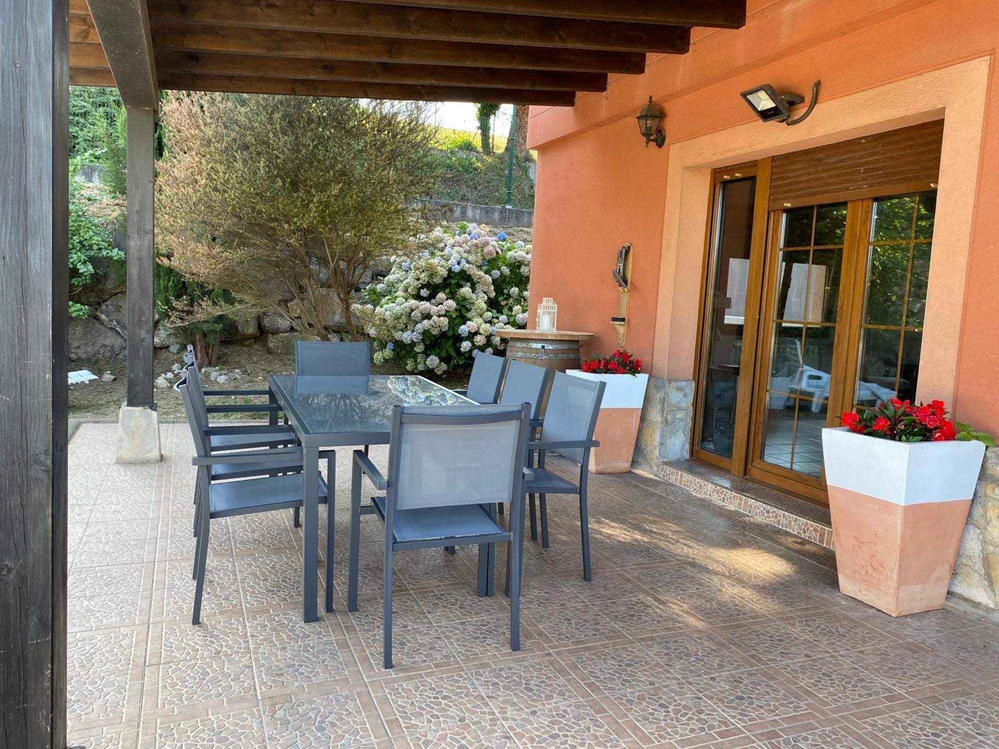 La Casina Del Rio - Familiar - Piscina - Gimnasio Apartment