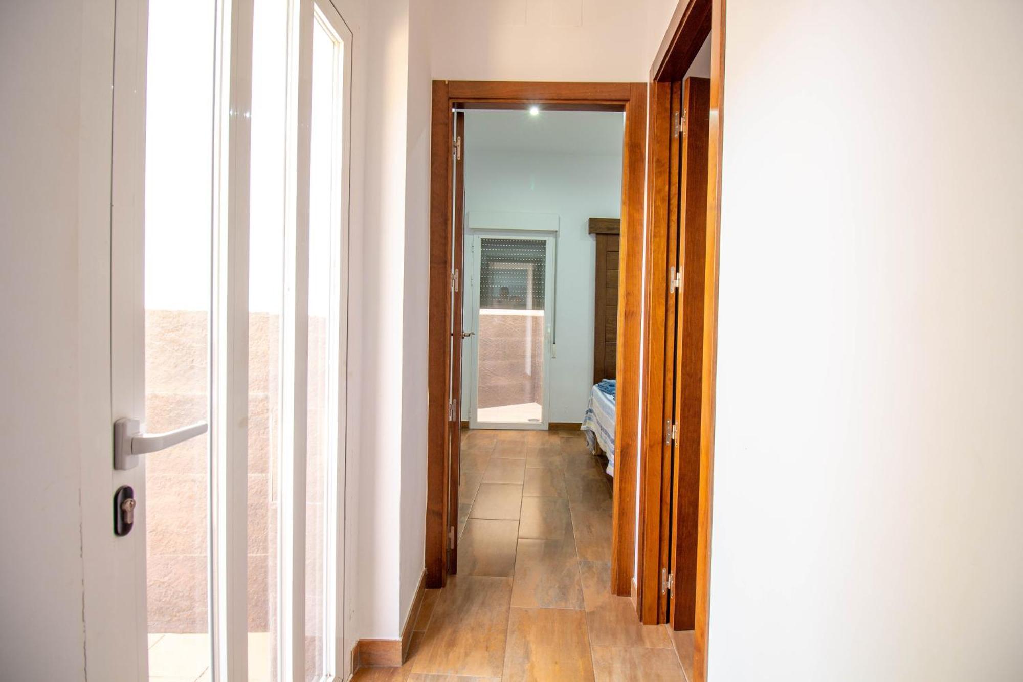 Apartamento Rentitspain Confortable Con Patio En Motril