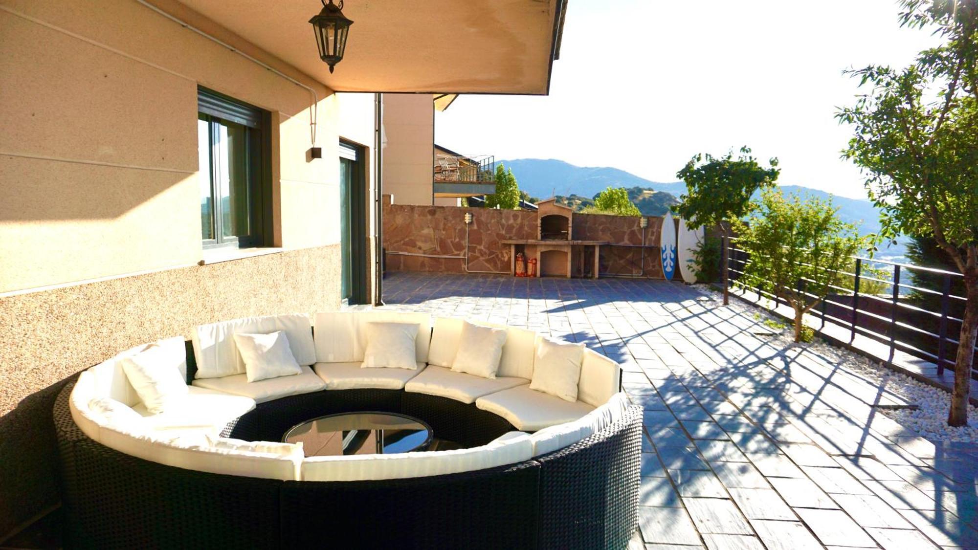 Los Angeles Villa *