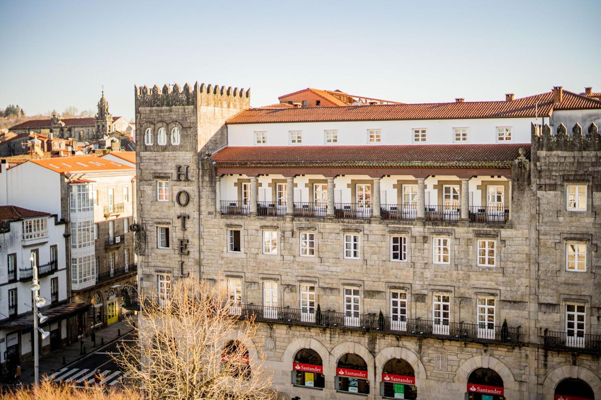 Hotel Compostela 4*
