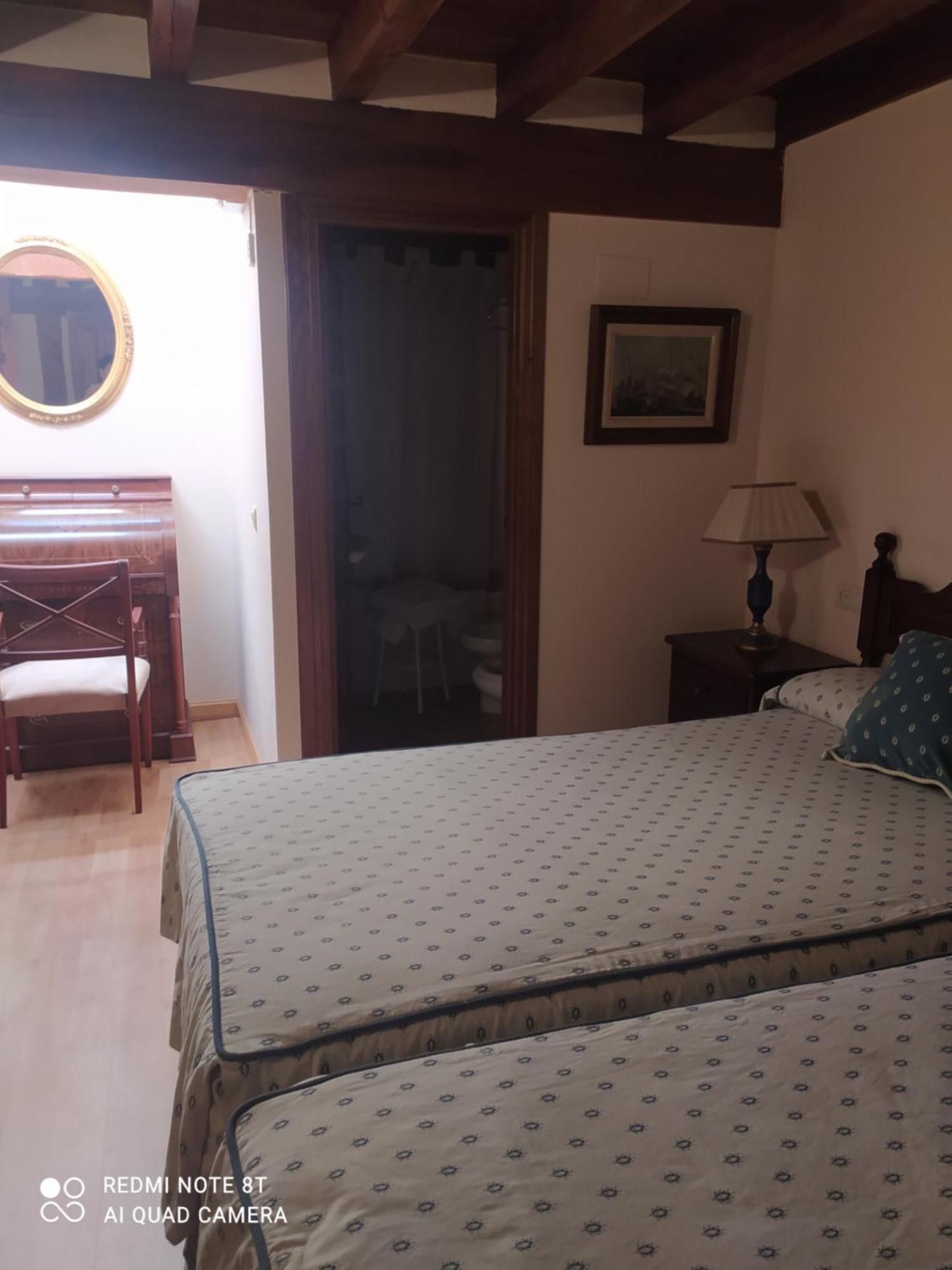 Hotel La De Numancia 2*