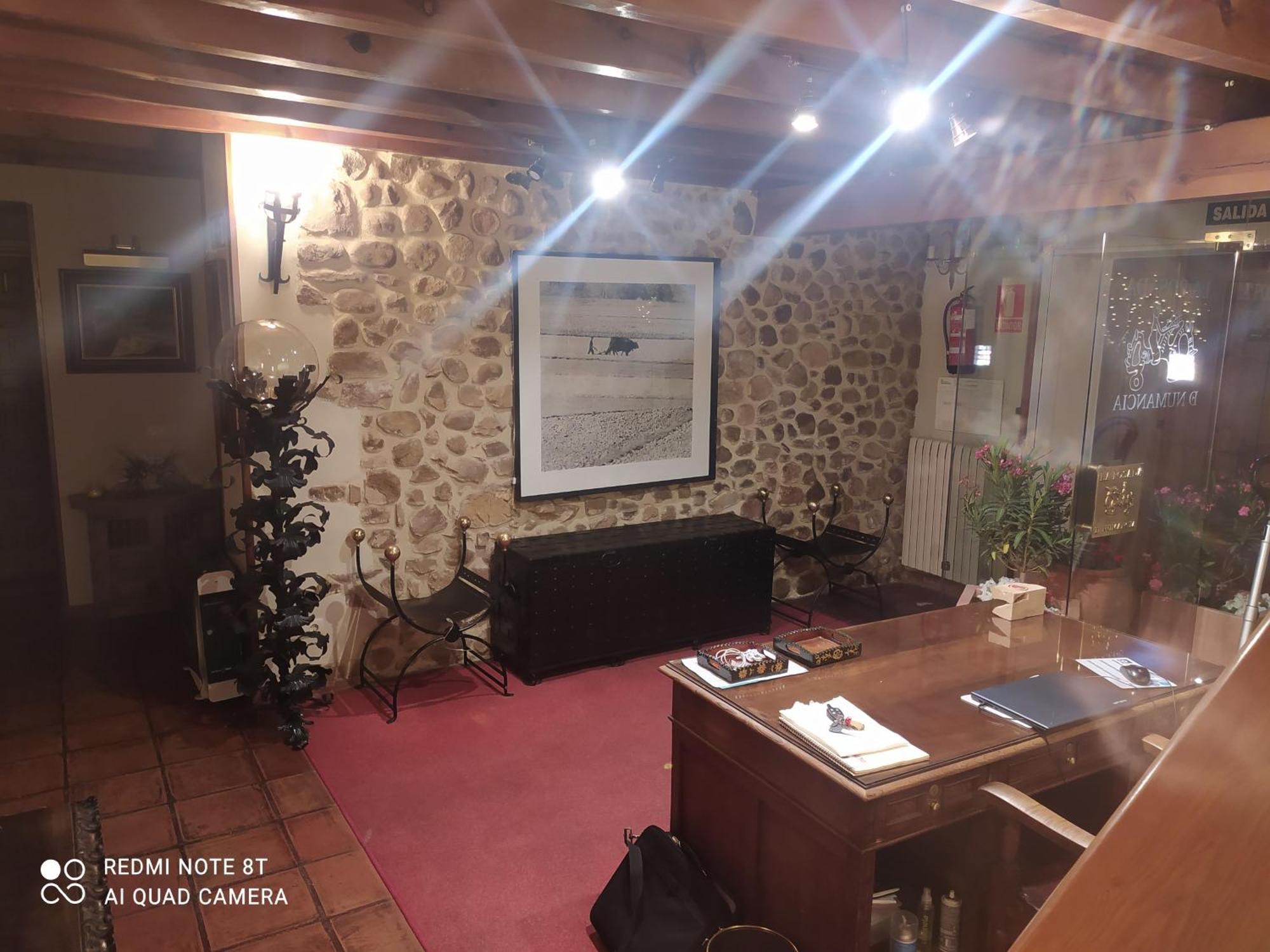 Hotel La De Numancia 2*