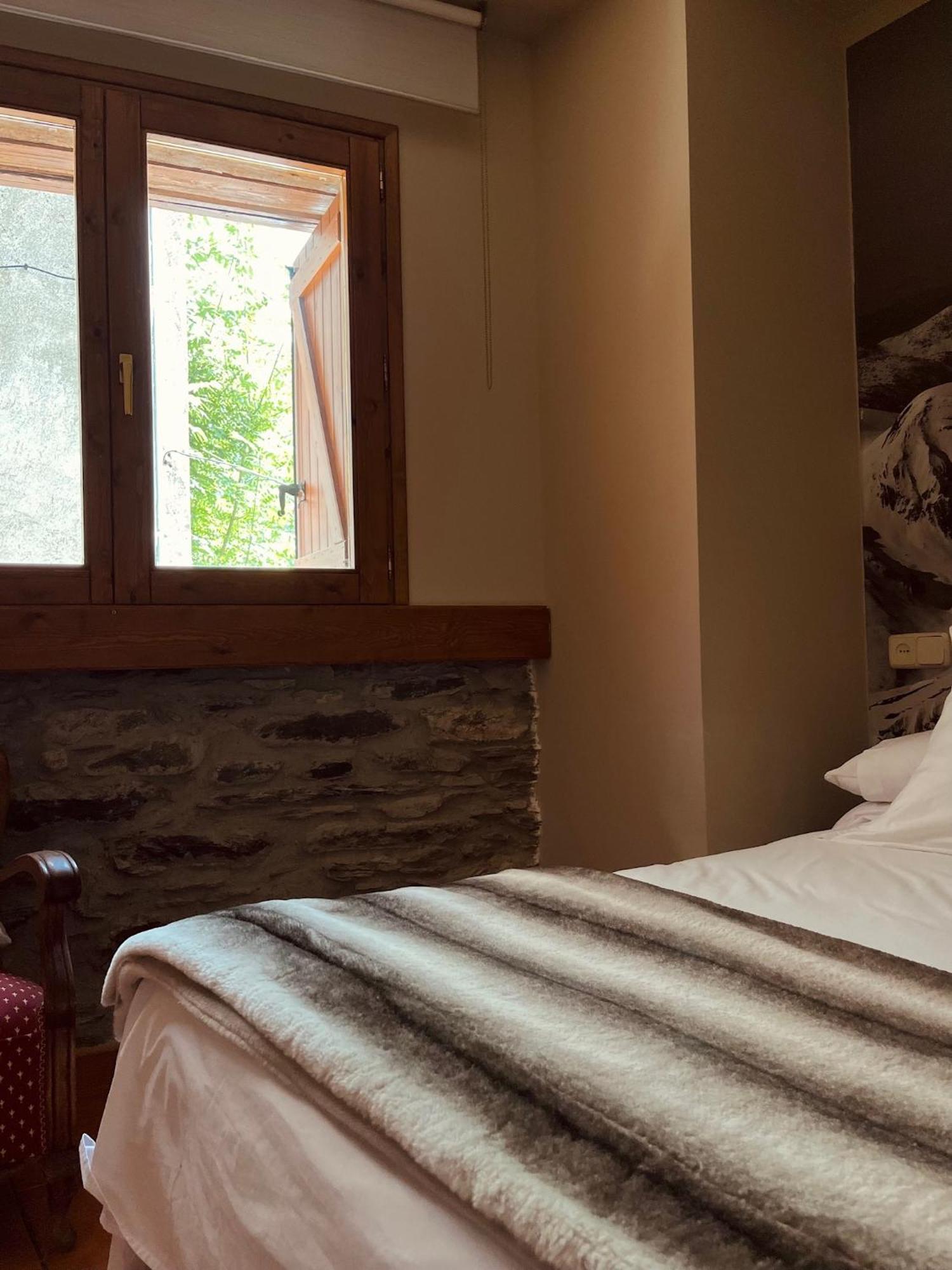 Casa Moline Rurales Guest house Aneto