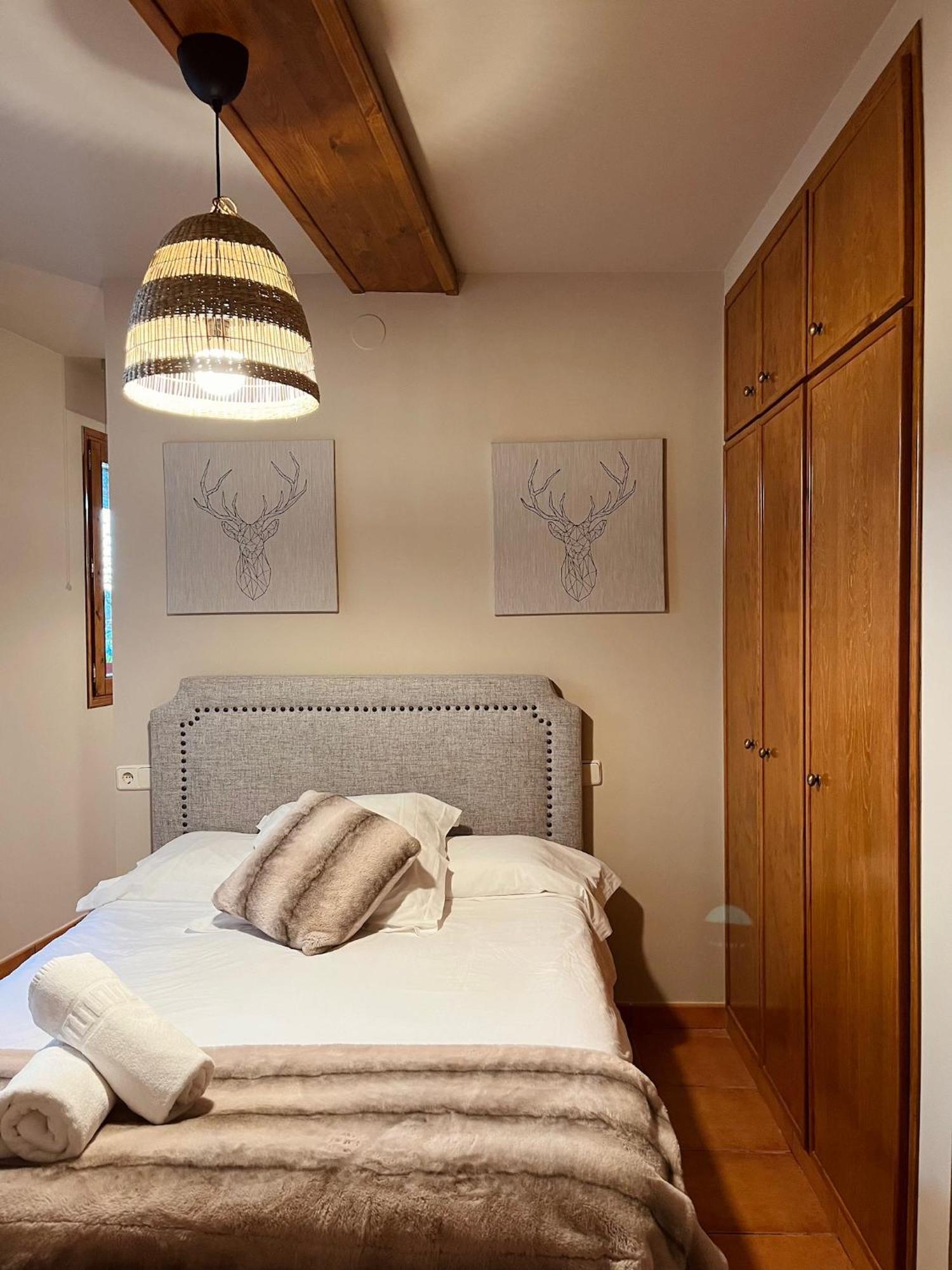 Casa Moline Rurales Guest house Aneto