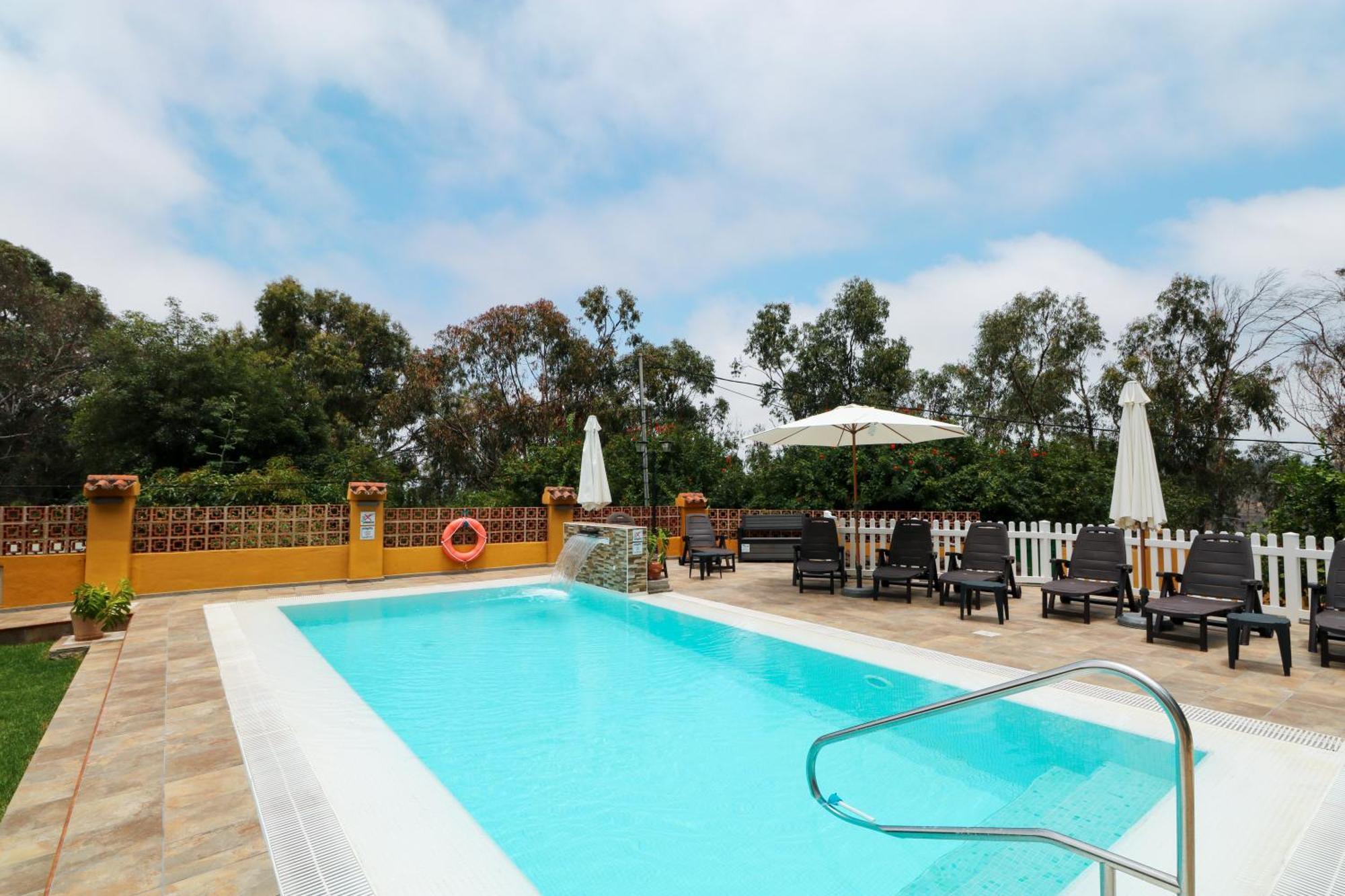 Majestic Mountain With Heated Pool Apartment