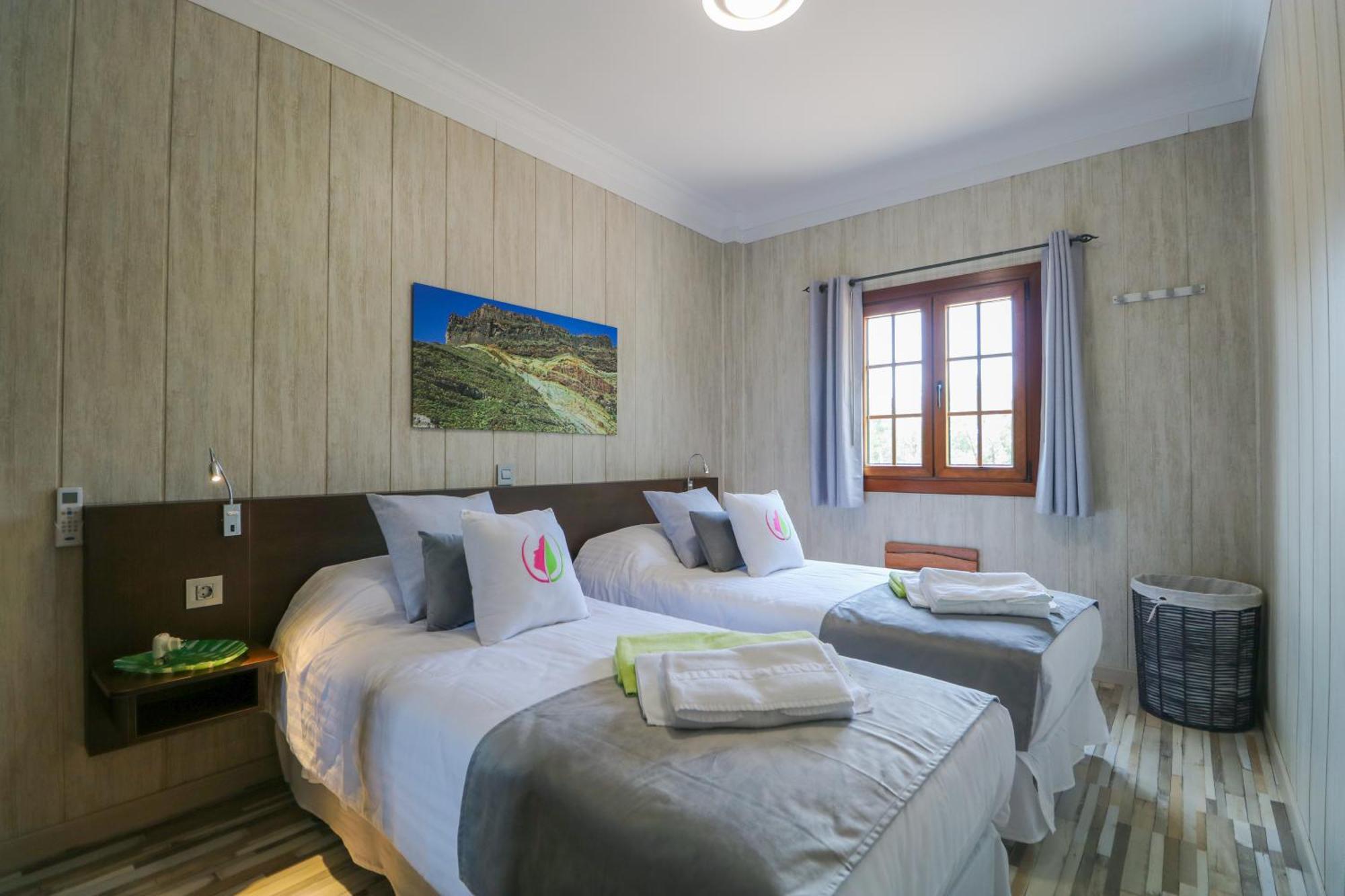 Majestic Mountain With Heated Pool Apartment