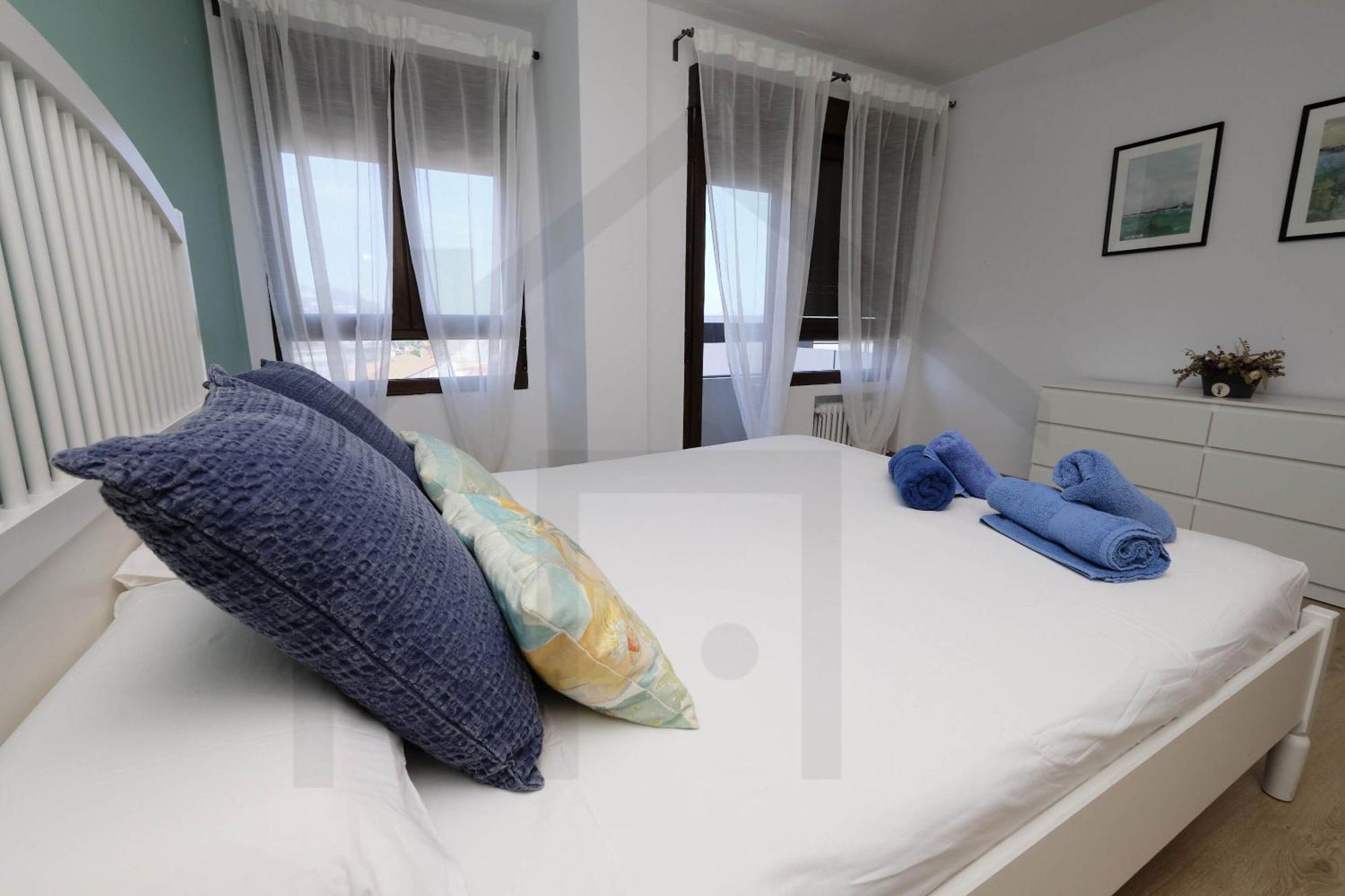Campoamor Centro - Coqueto Con Wifi. *
