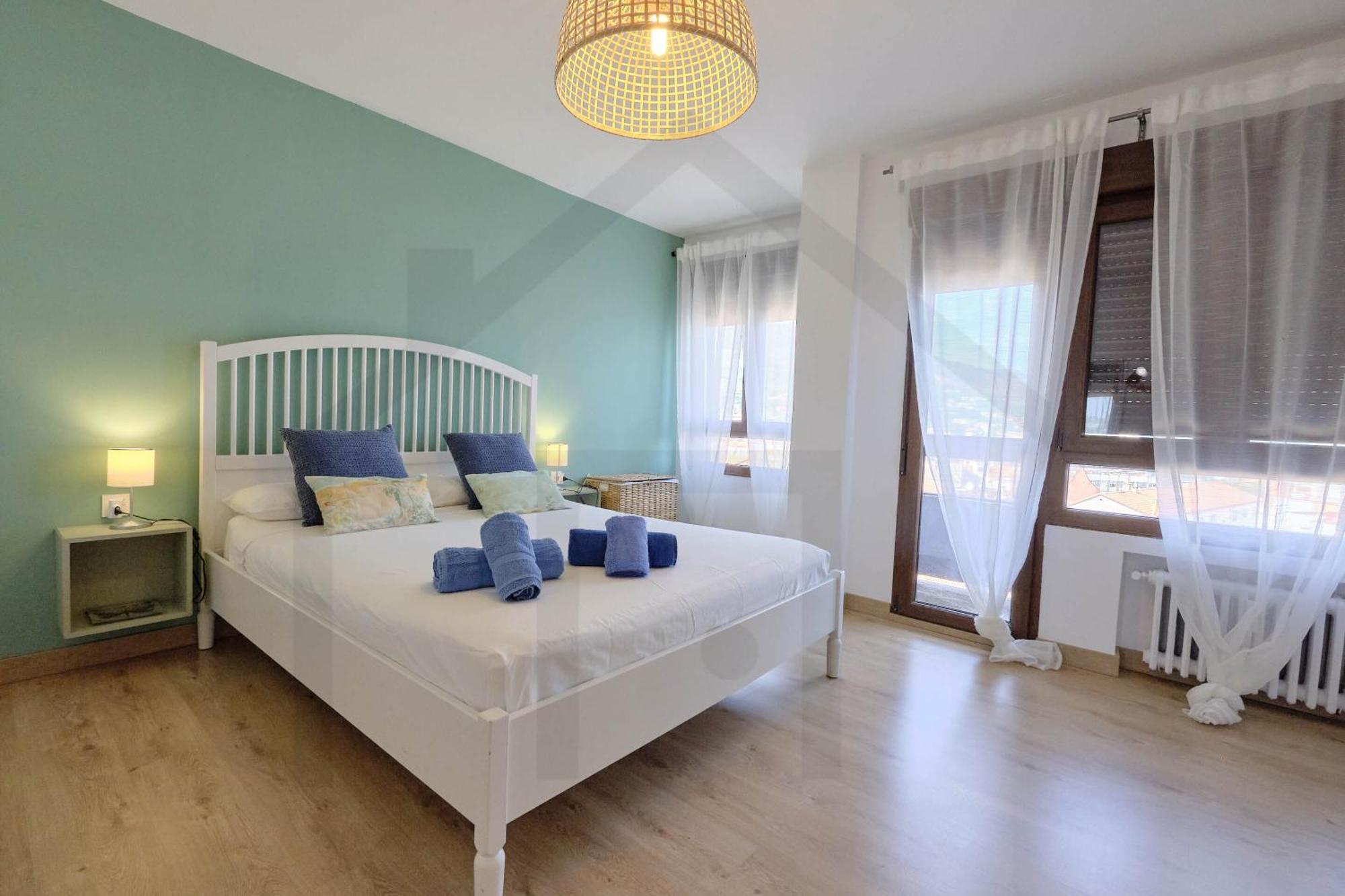Campoamor Centro - Coqueto Con Wifi. *