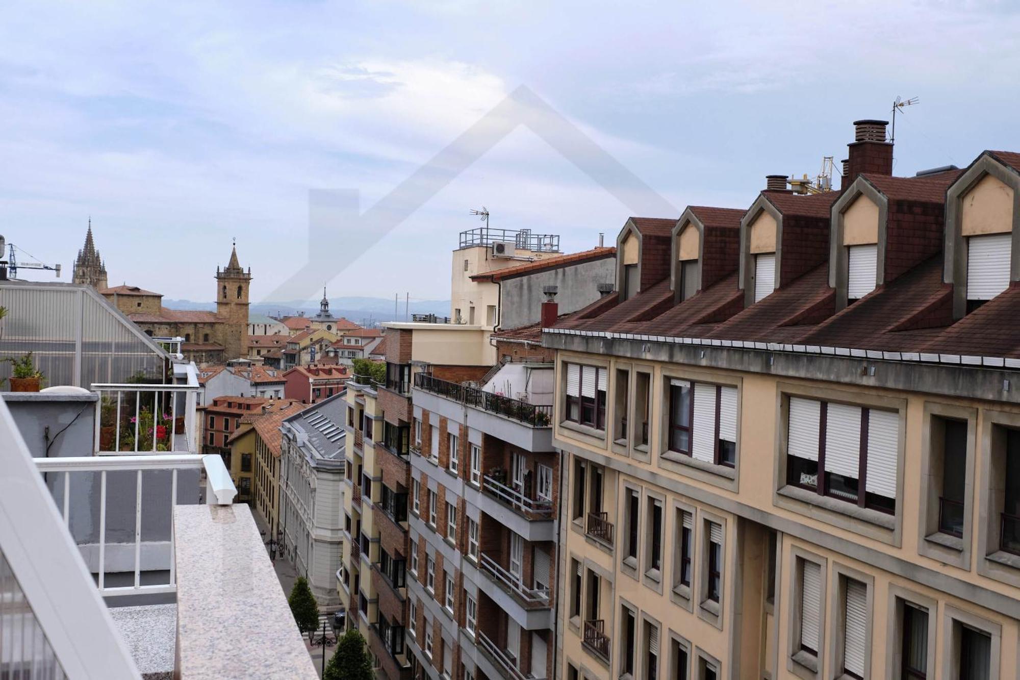Atico Quintana I - Con Terraza, Vistas A La Ciudad, En El Centro, Con Wifi Y Garaje Apartamento *