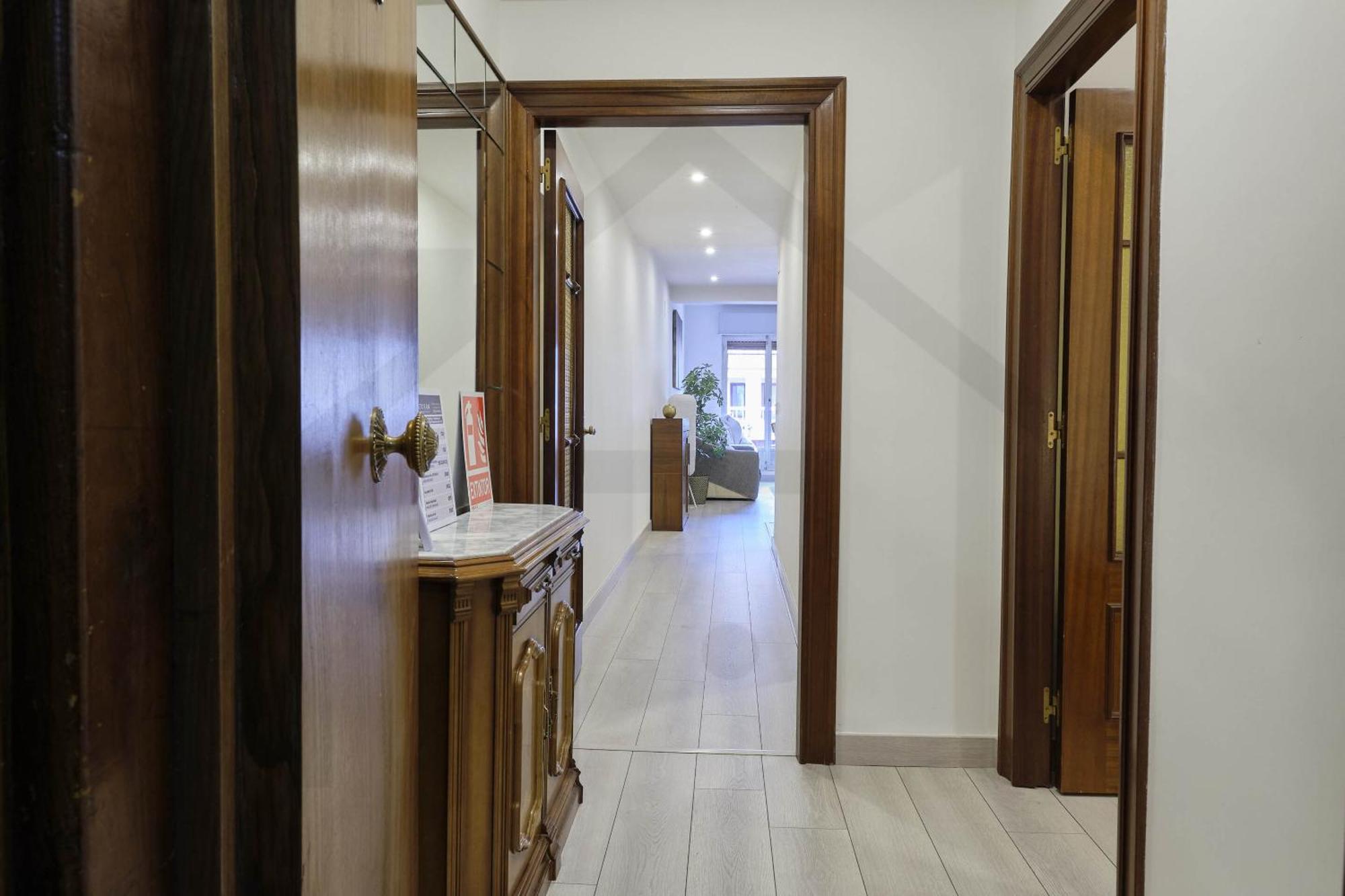 Atico Quintana I - Con Terraza, Vistas A La Ciudad, En El Centro, Con Wifi Y Garaje Apartamento *