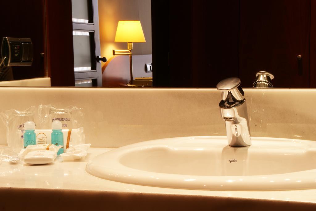 Amadeus Hotel