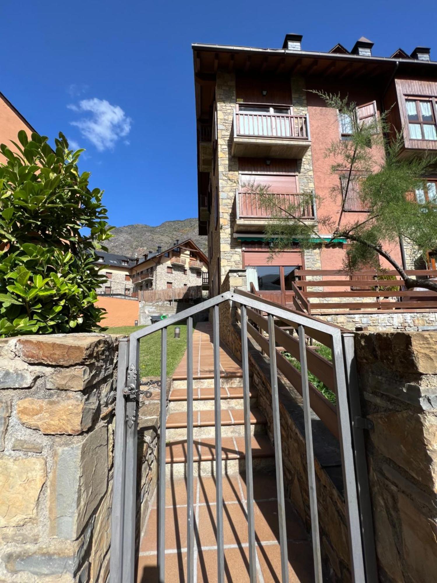 El Duplex De - L'amfitriona *