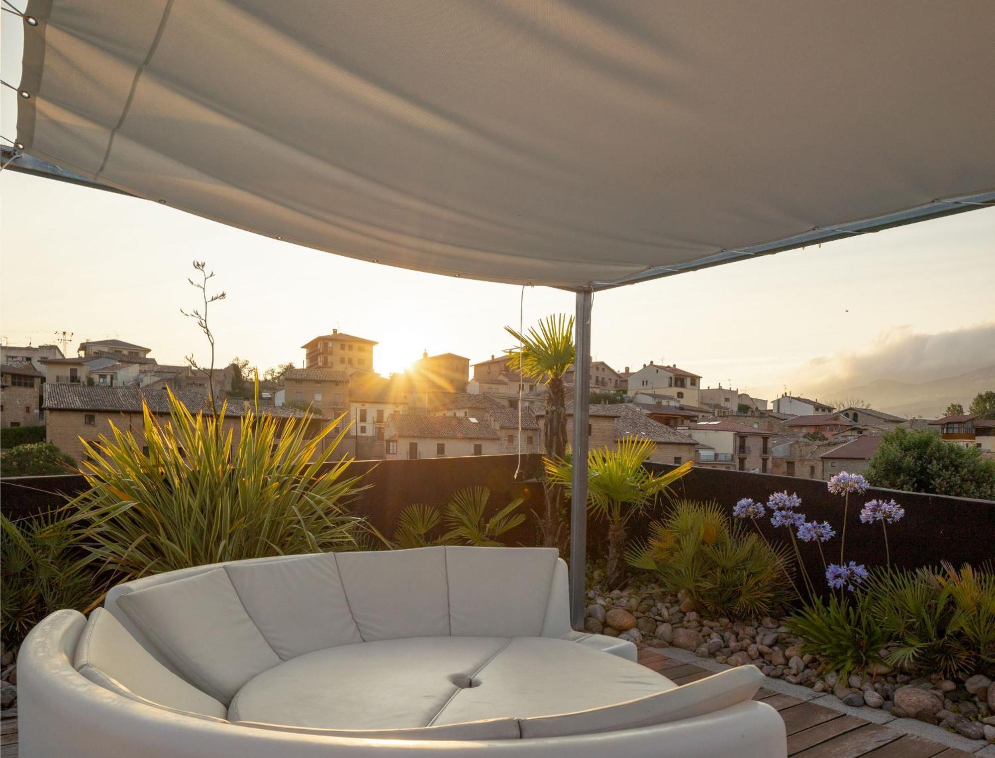Viura Hotel 4*
