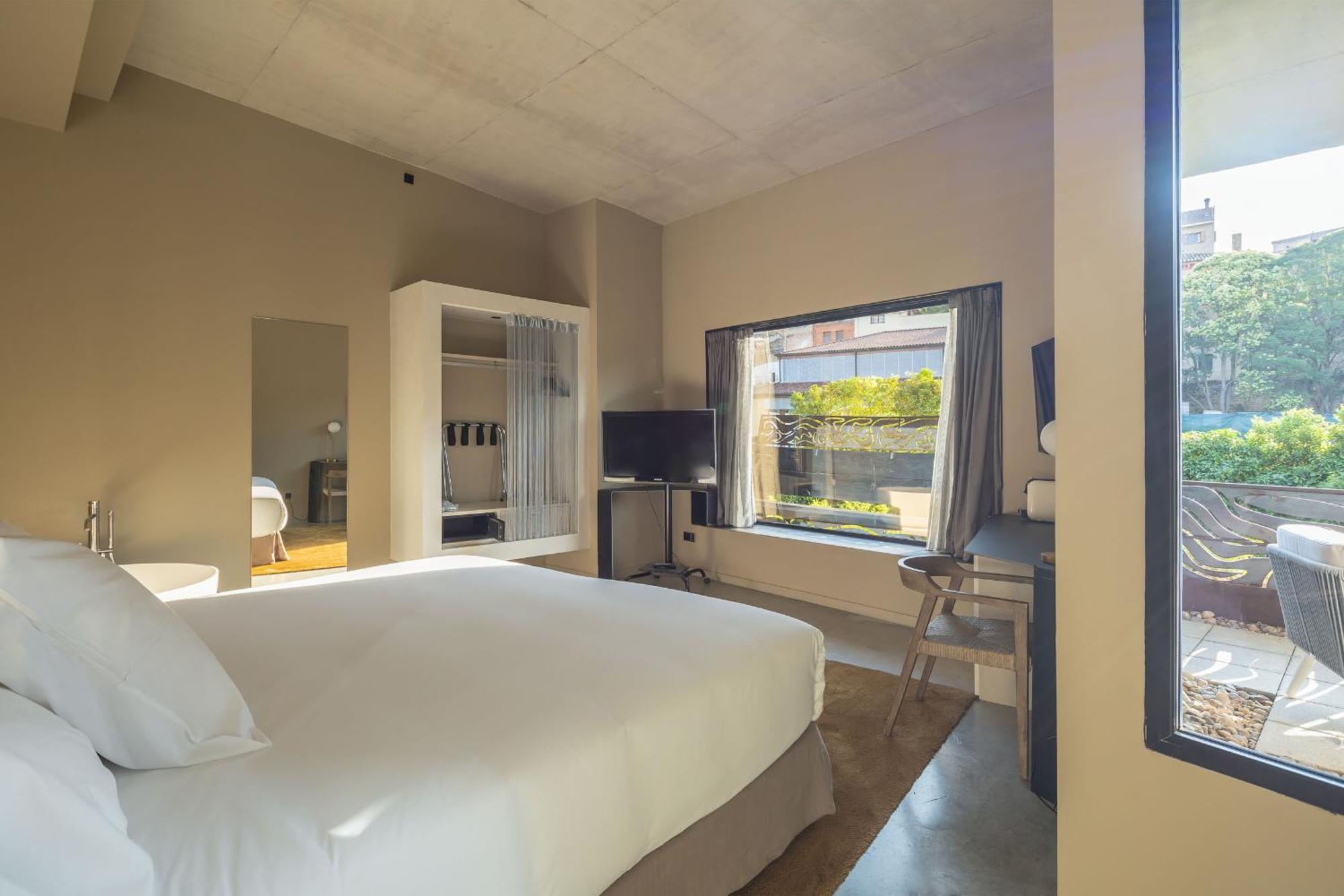Viura Hotel