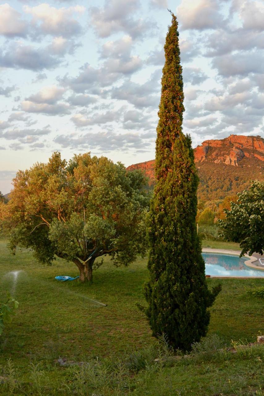 L'albaida, Tranquility, Views Of Sea And Mountains * Vilanova de Escornalbou