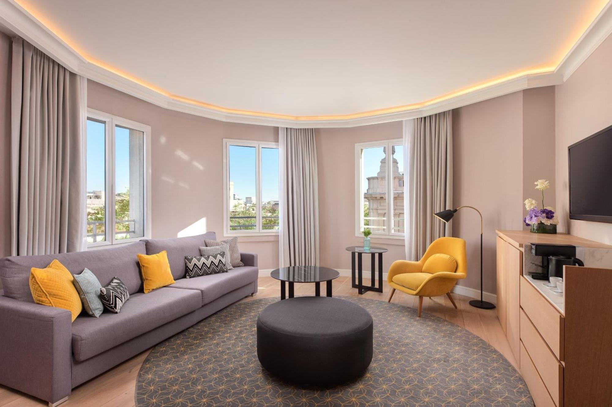 Le Meridien Hotel
