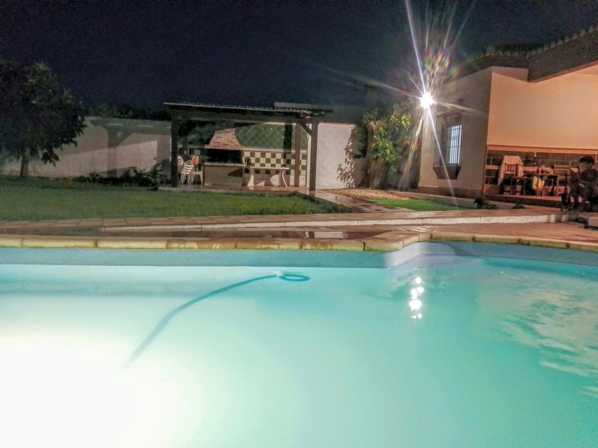 Agradable Chalet Con Piscina Escapadas. * Chiclana de la Frontera