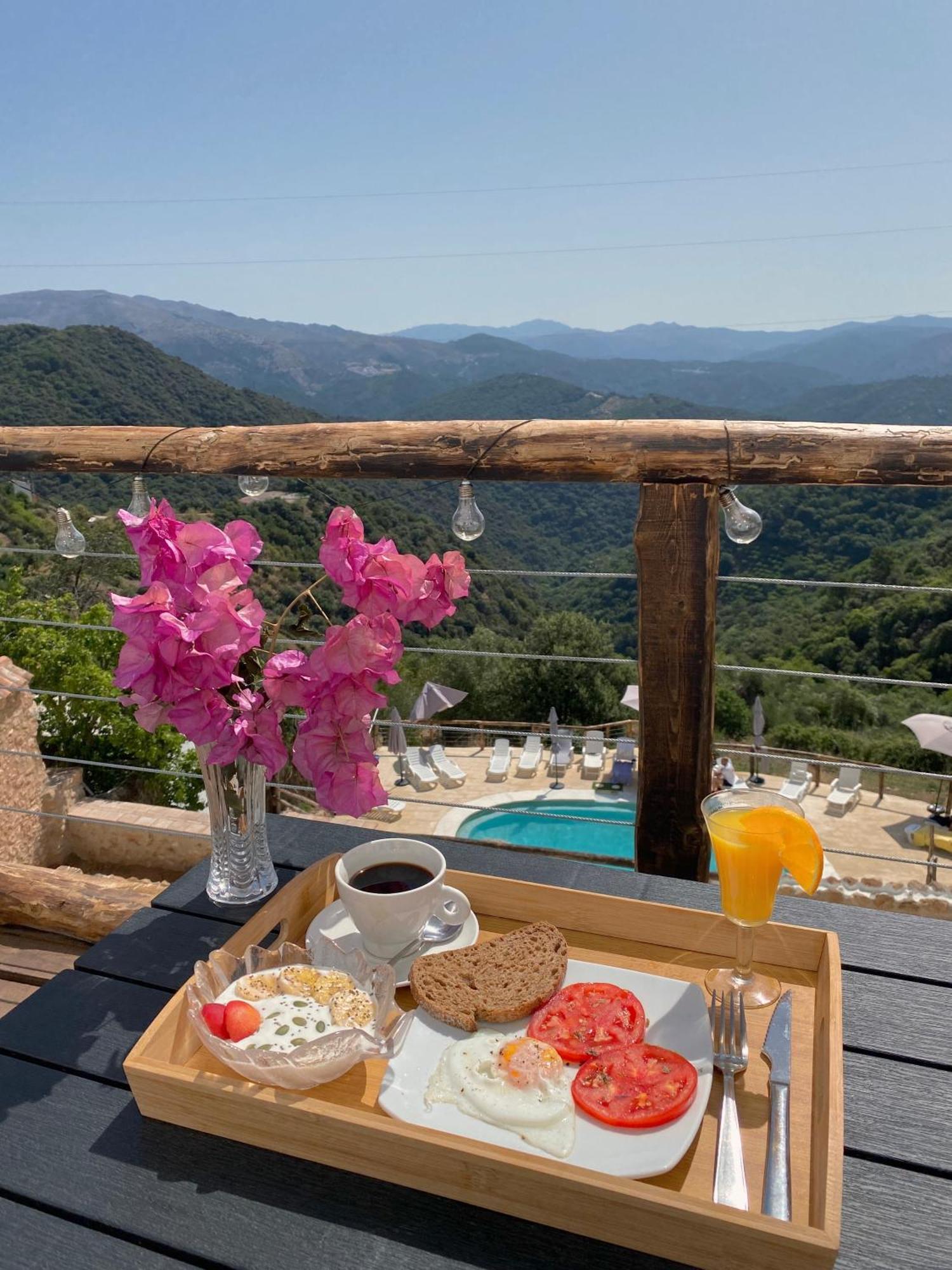 Hotel Almejí 2*