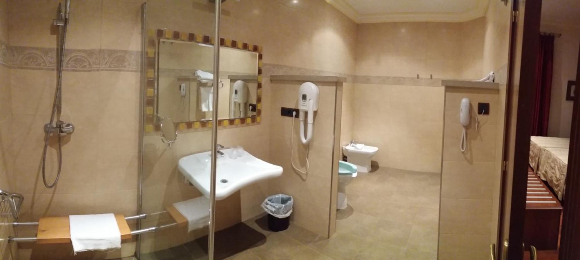 Hotel Palacio De La Magdalena 4*